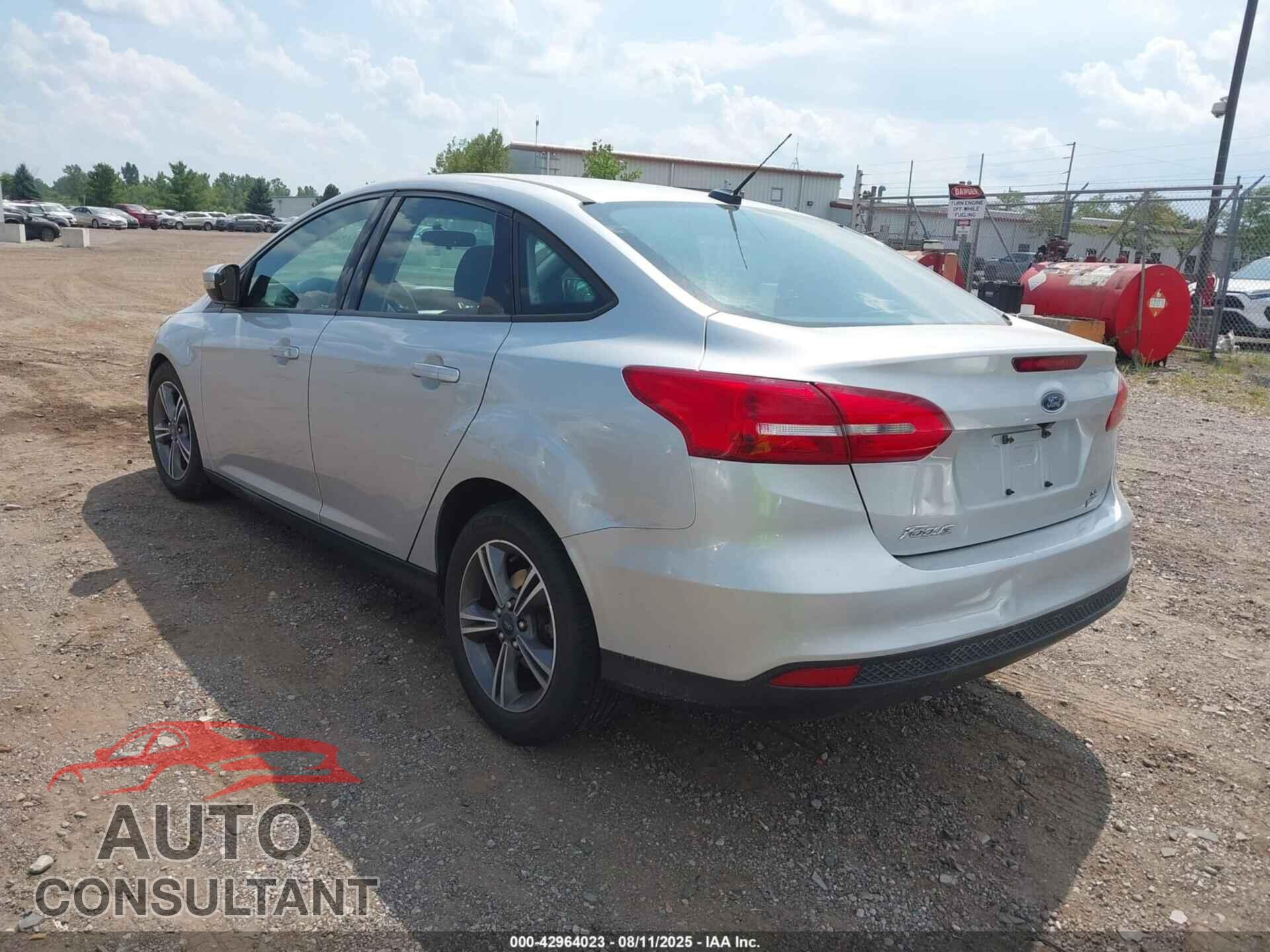 FORD FOCUS 2018 - 1FADP3FE2JL228976