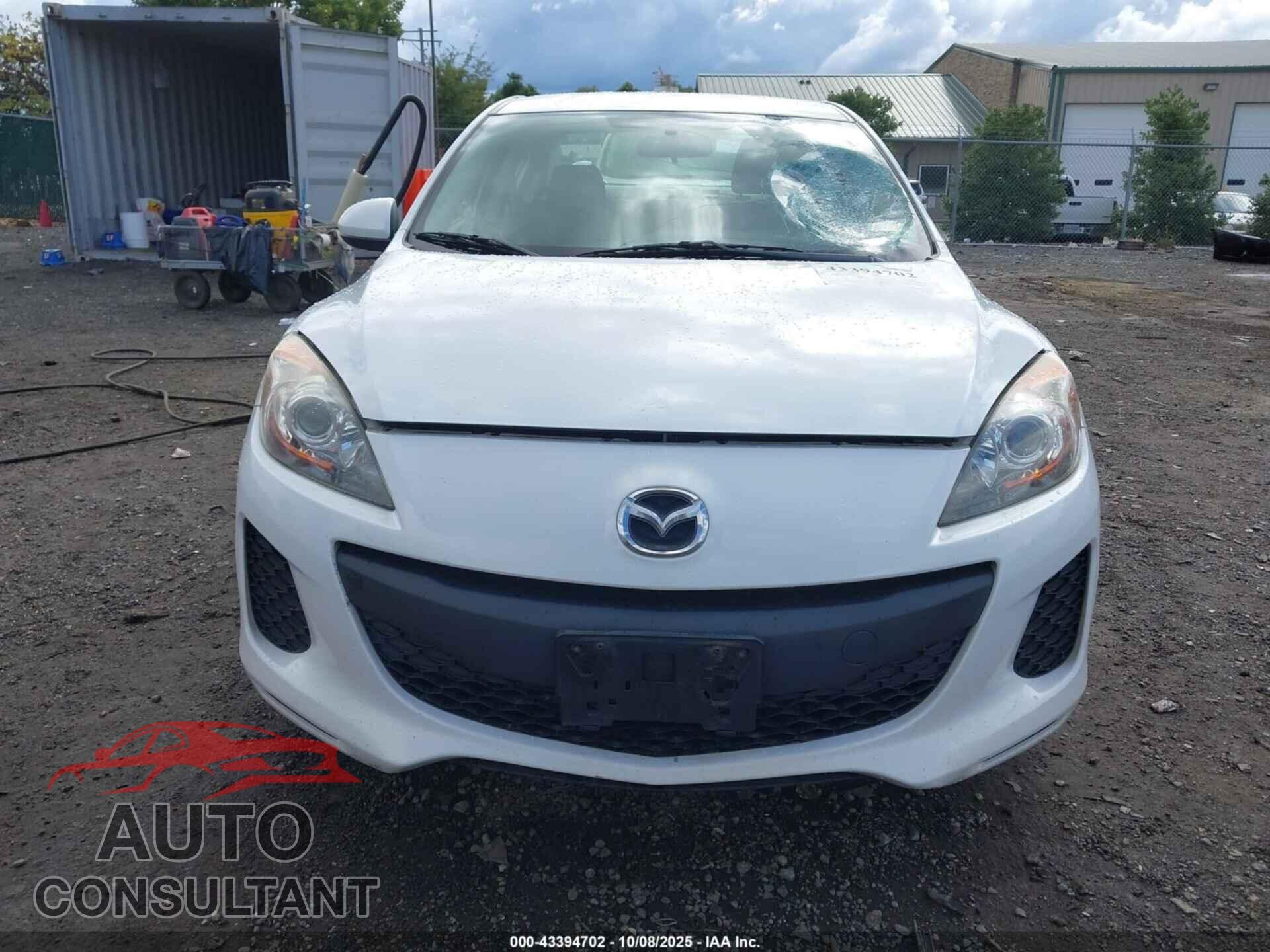 MAZDA MAZDA3 2012 - JM1BL1UF2C1536645