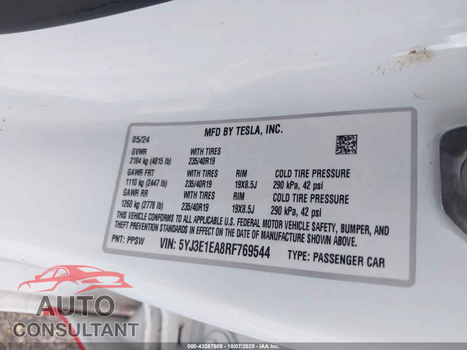 TESLA MODEL 3 2024 - 5YJ3E1EA8RF769544