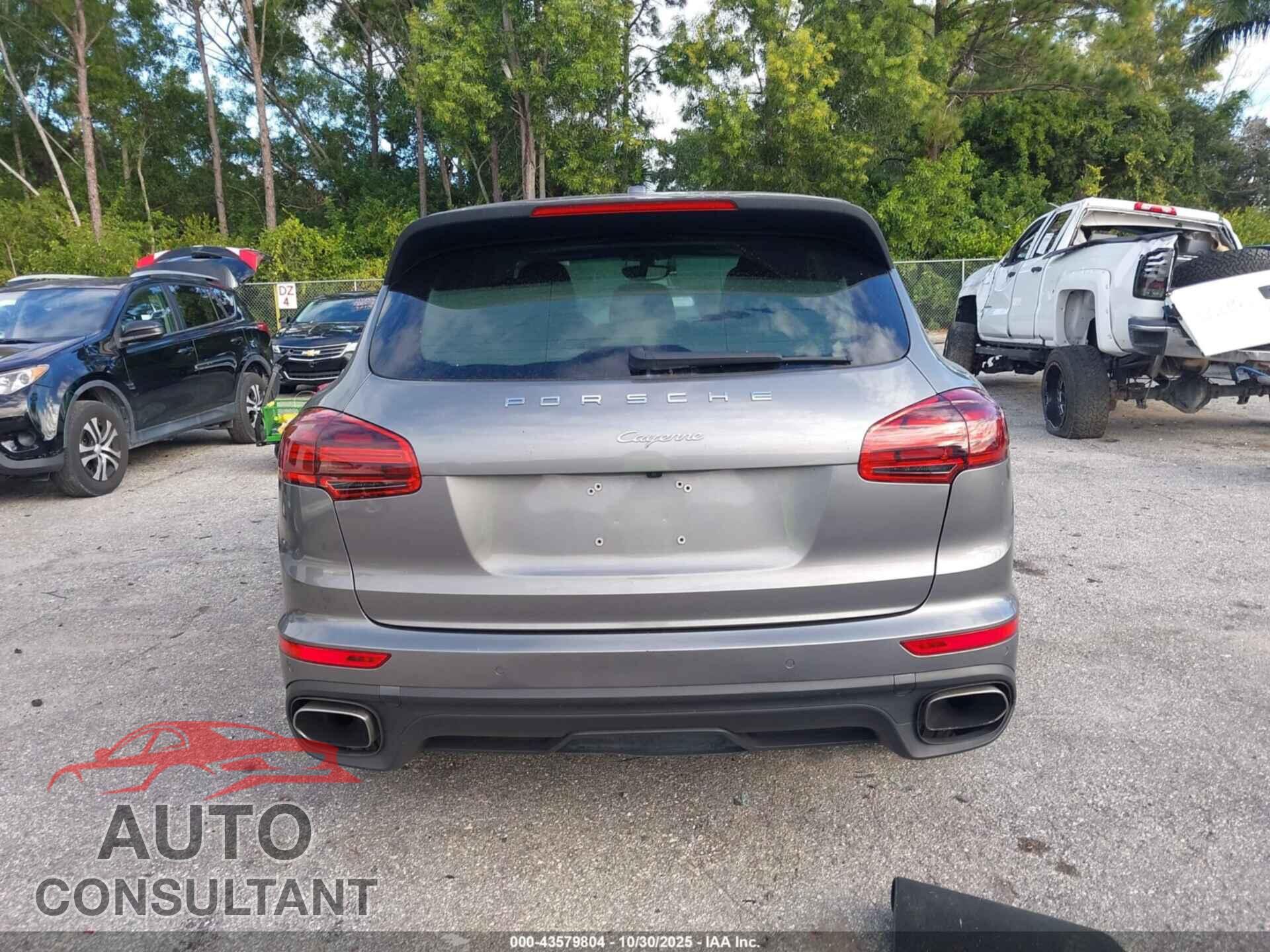 PORSCHE CAYENNE 2016 - WP1AA2A26GKA09005
