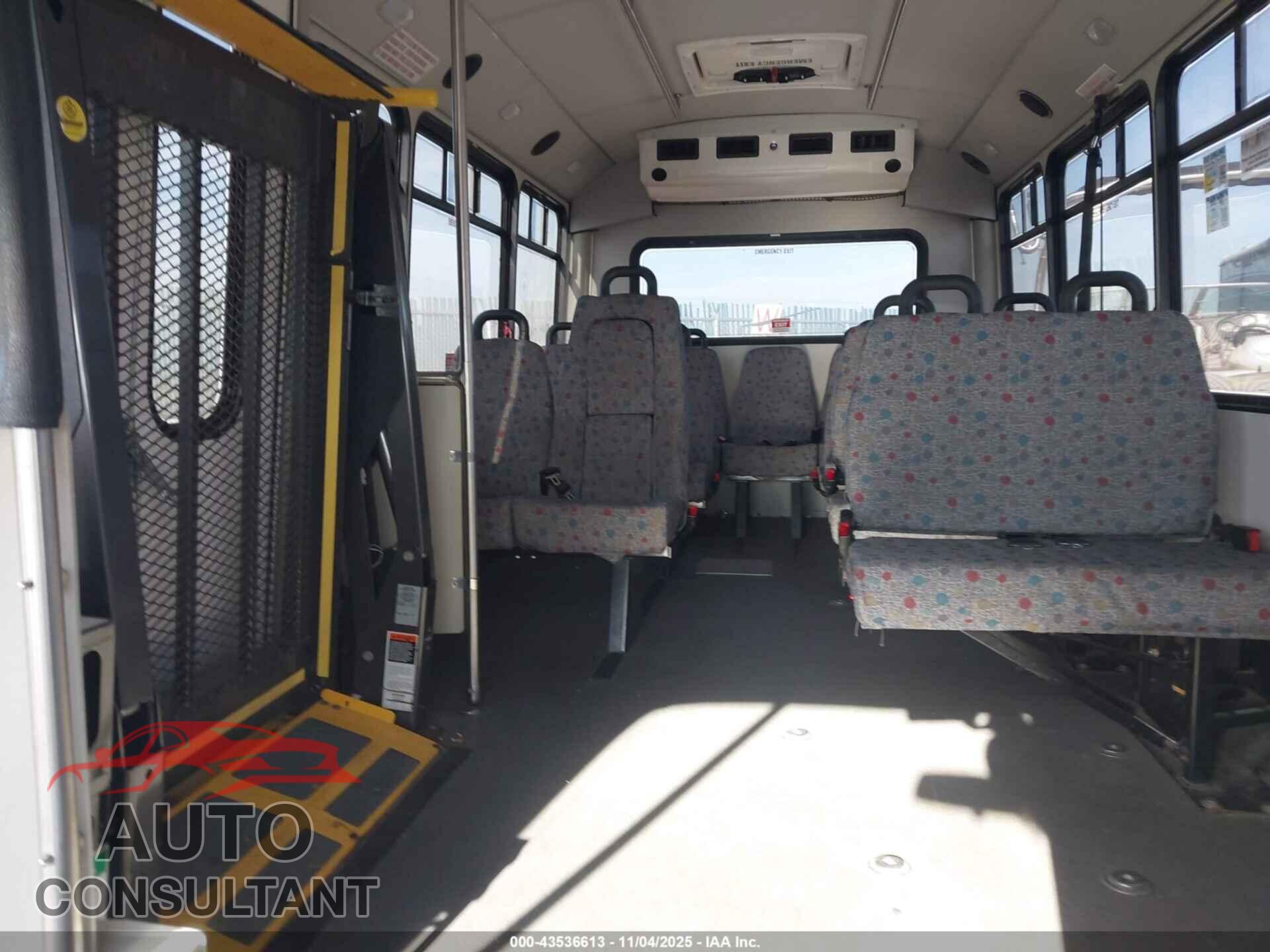 FORD E-450 CUTAWAY 2017 - 1FDFE4FSXHDC46212