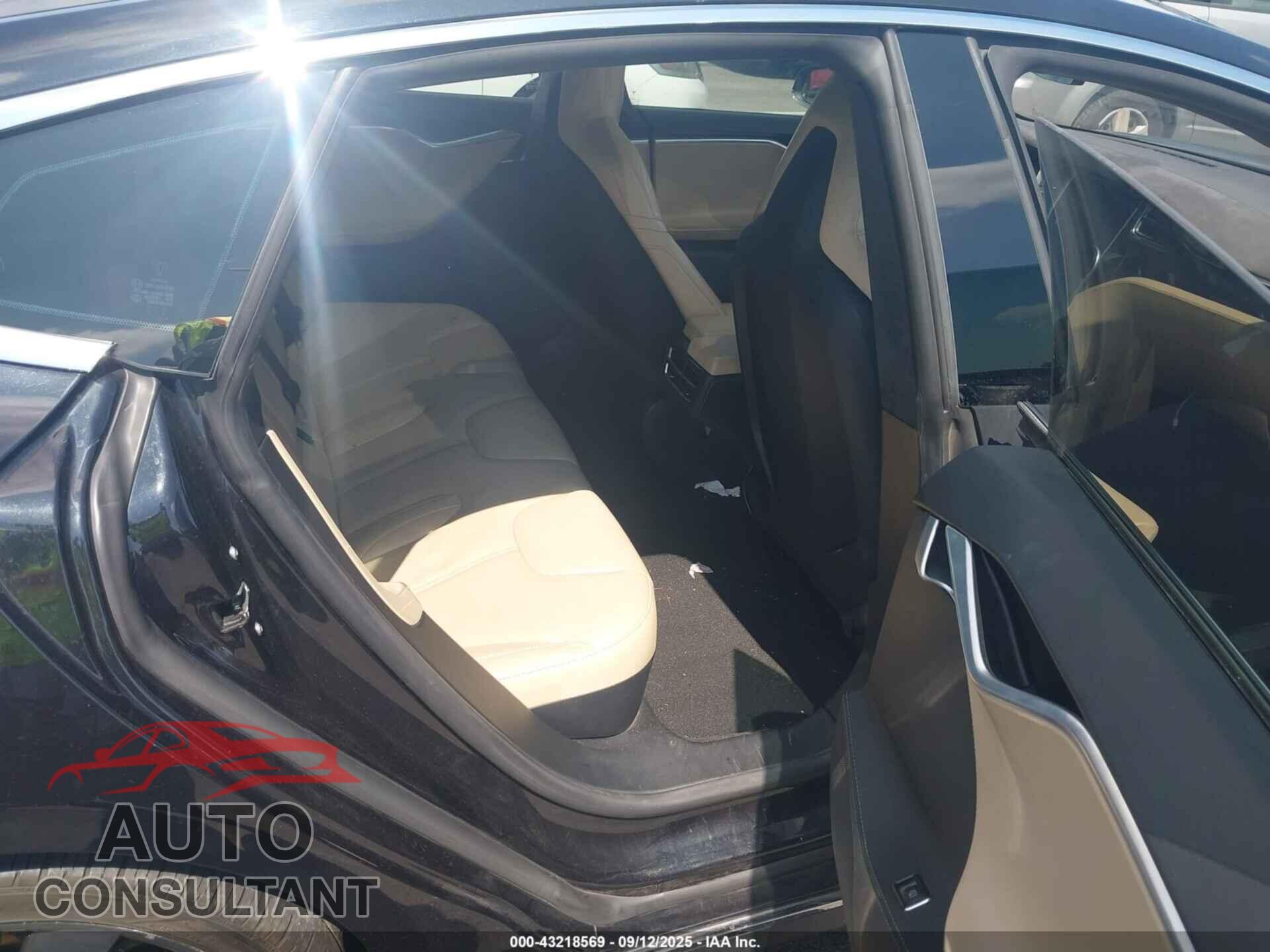 TESLA MODEL S 2015 - 5YJSA1H25FF094064