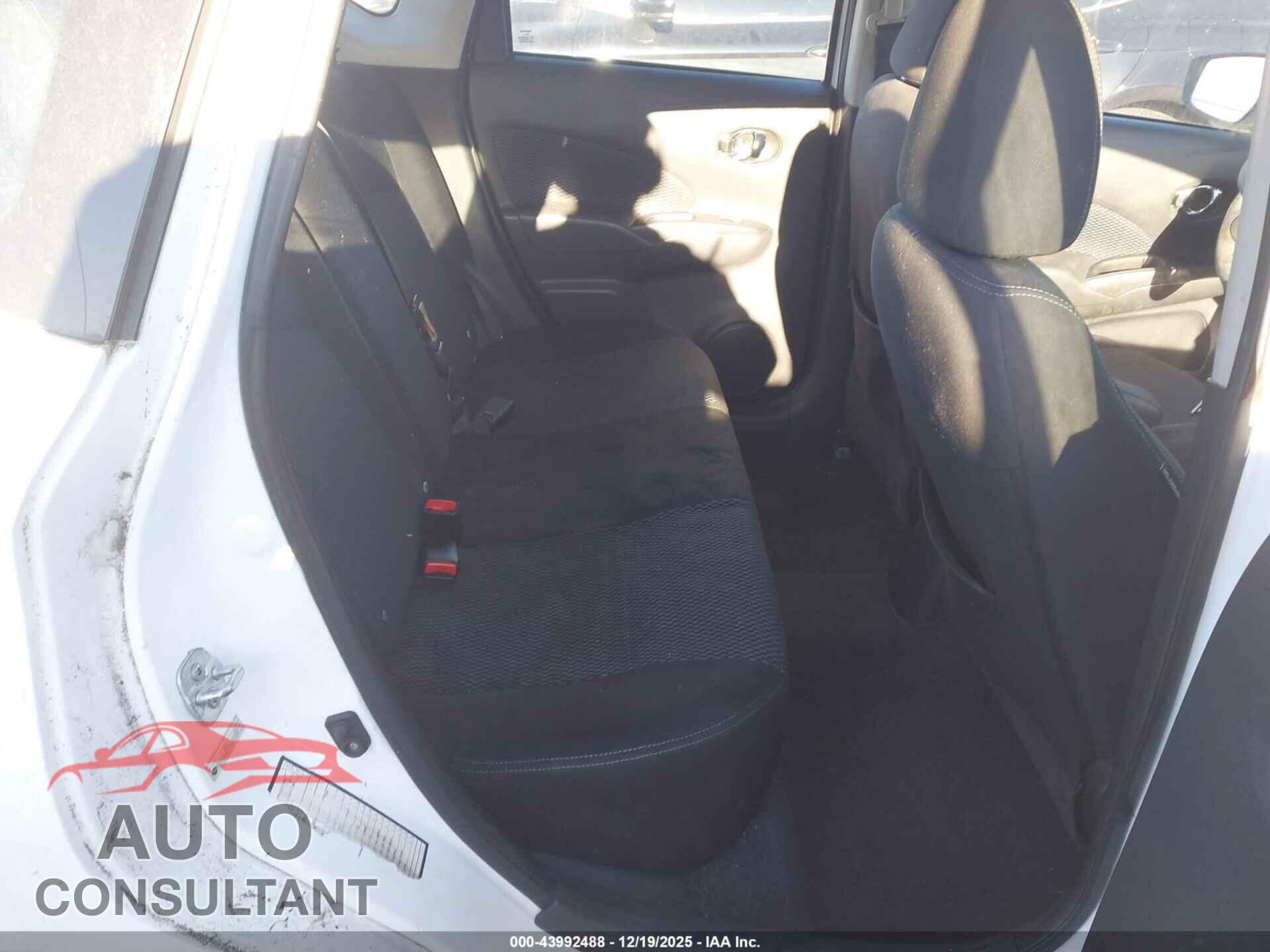 NISSAN VERSA NOTE 2015 - 3N1CE2CP1FL416852