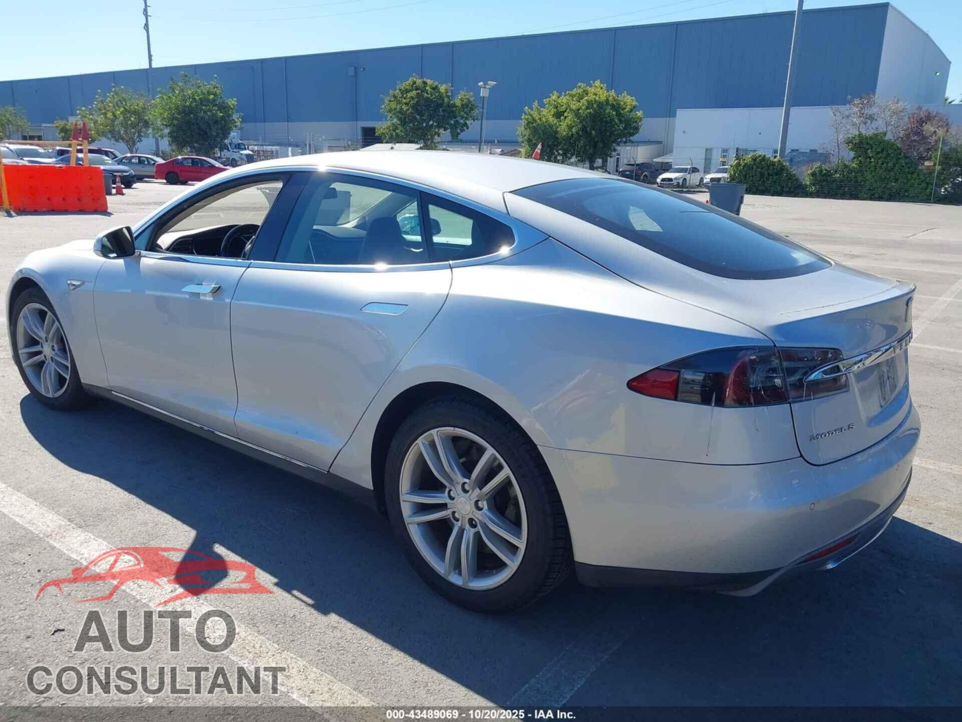 TESLA MODEL S 2013 - 5YJSA1CN7DFP27209