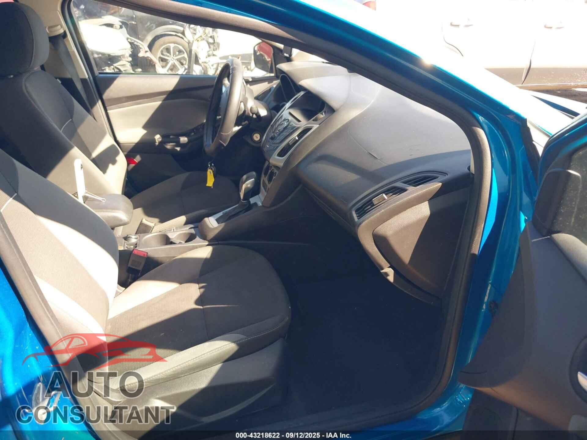 FORD FOCUS 2014 - 1FADP3F2XEL165962