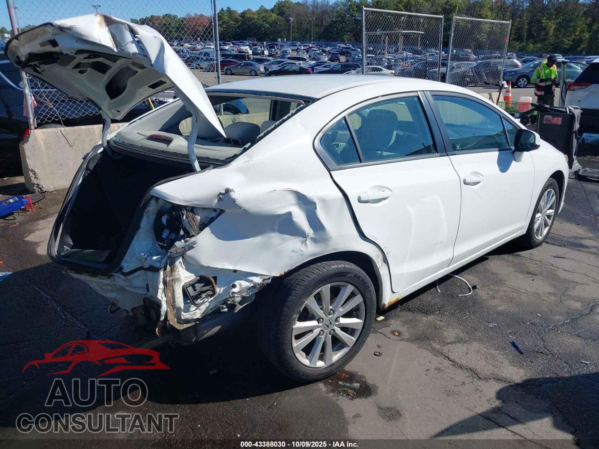 HONDA CIVIC 2012 - 2HGFB2F86CH607664