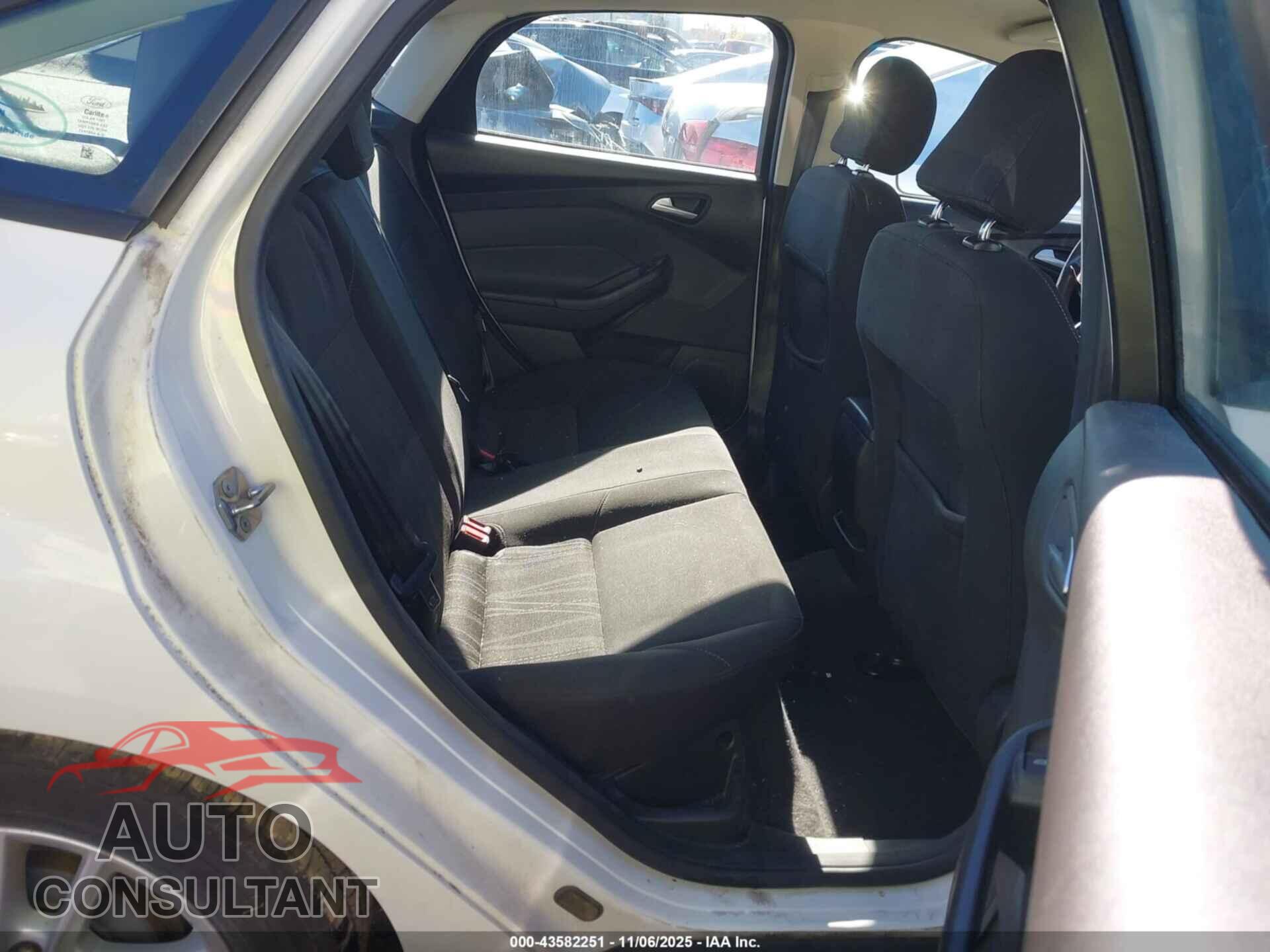 FORD FOCUS 2016 - 1FADP3F26GL257542