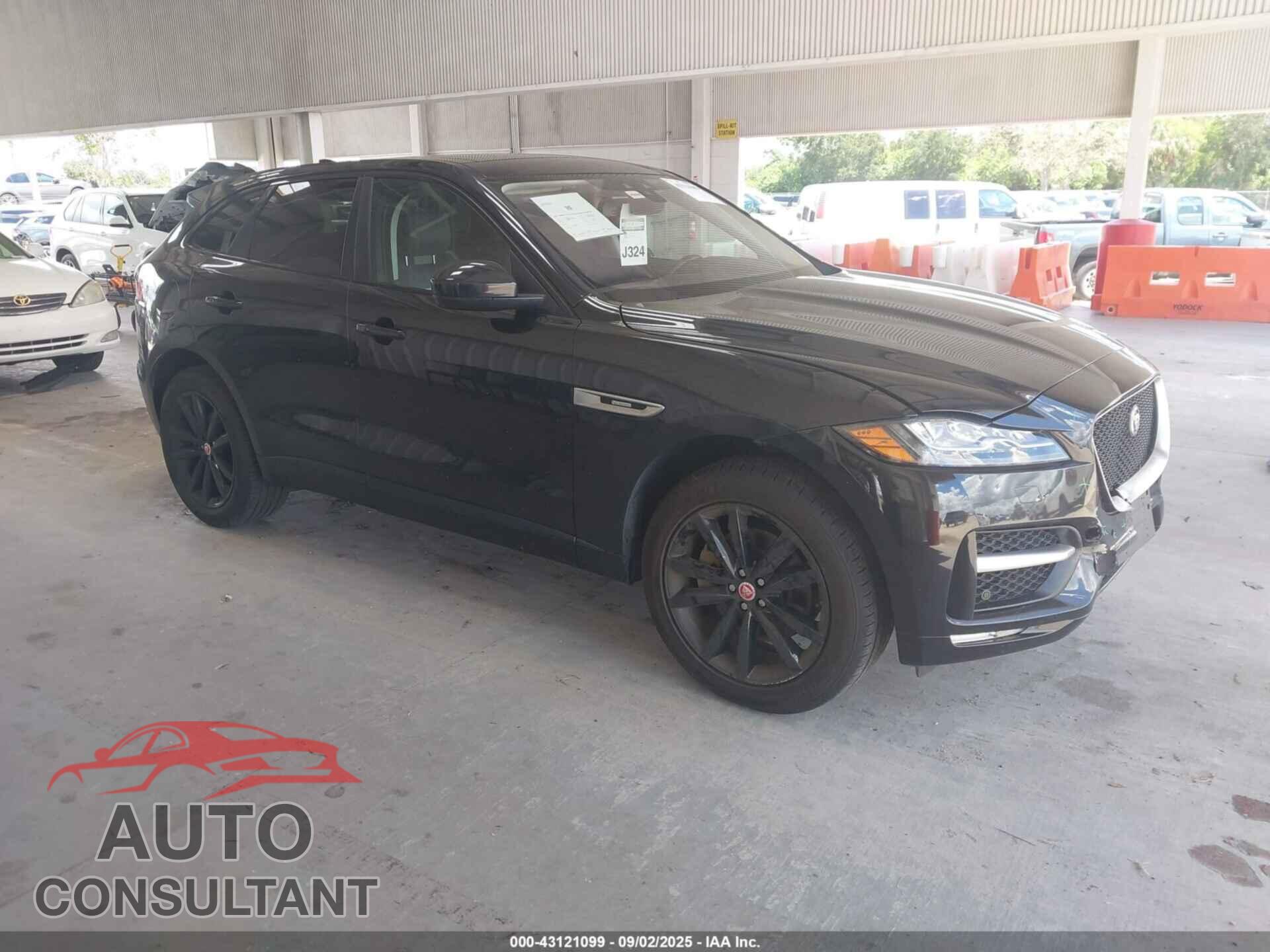 JAGUAR F-PACE 2017 - SADCL2BV2HA046965