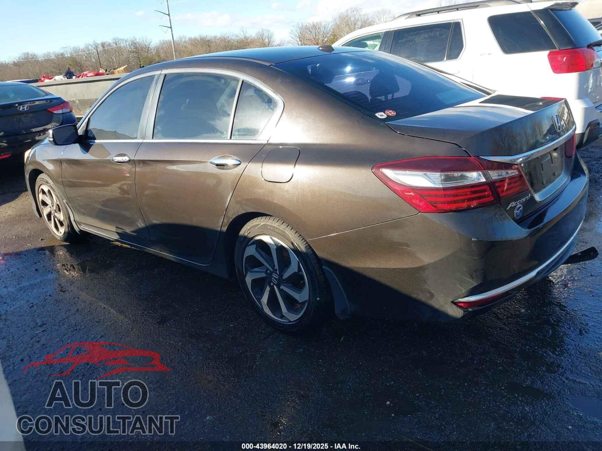 HONDA ACCORD 2017 - 1HGCR2F80HA043210
