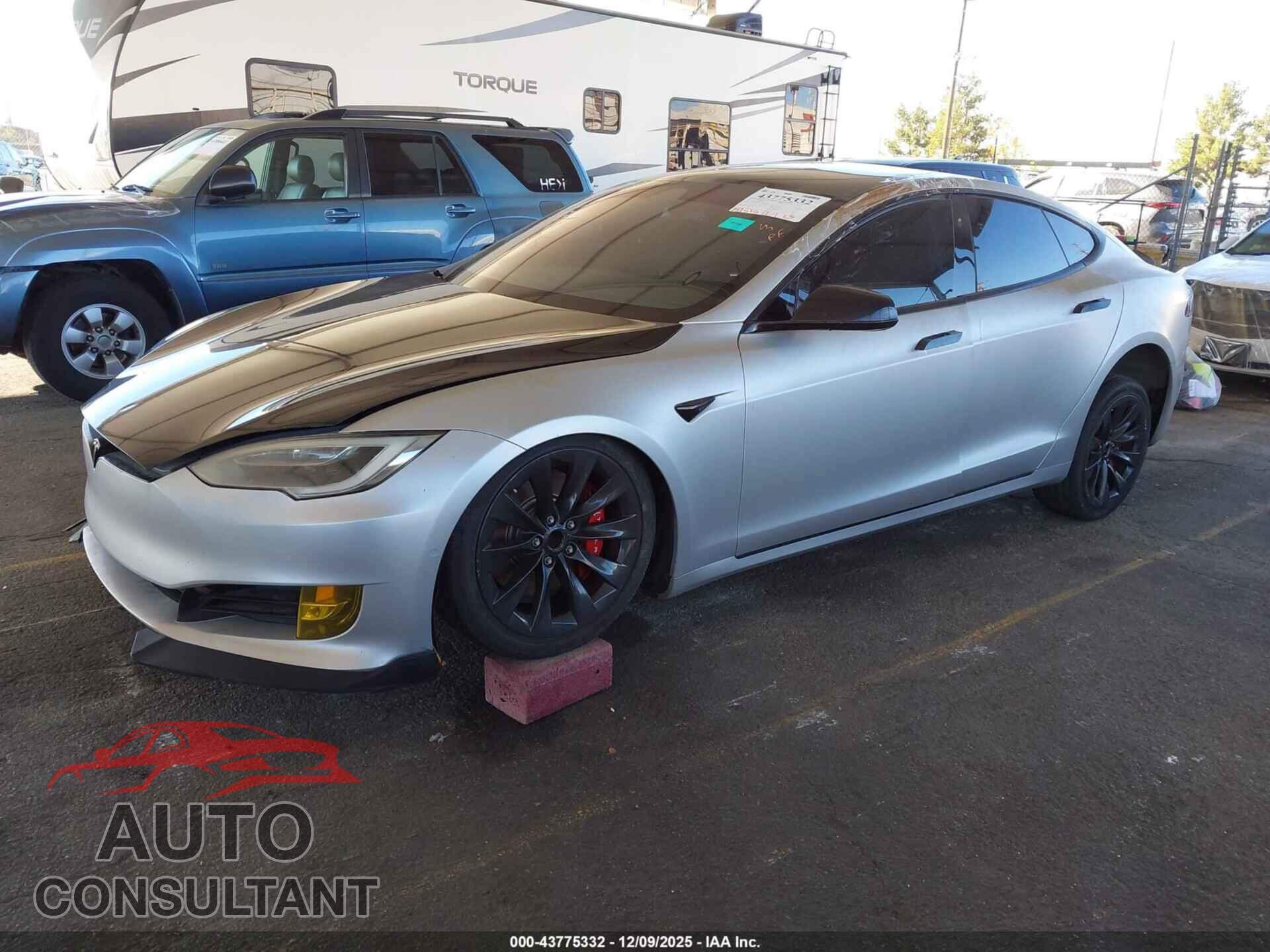 TESLA MODEL S 2017 - 5YJSA1E1XHF231188