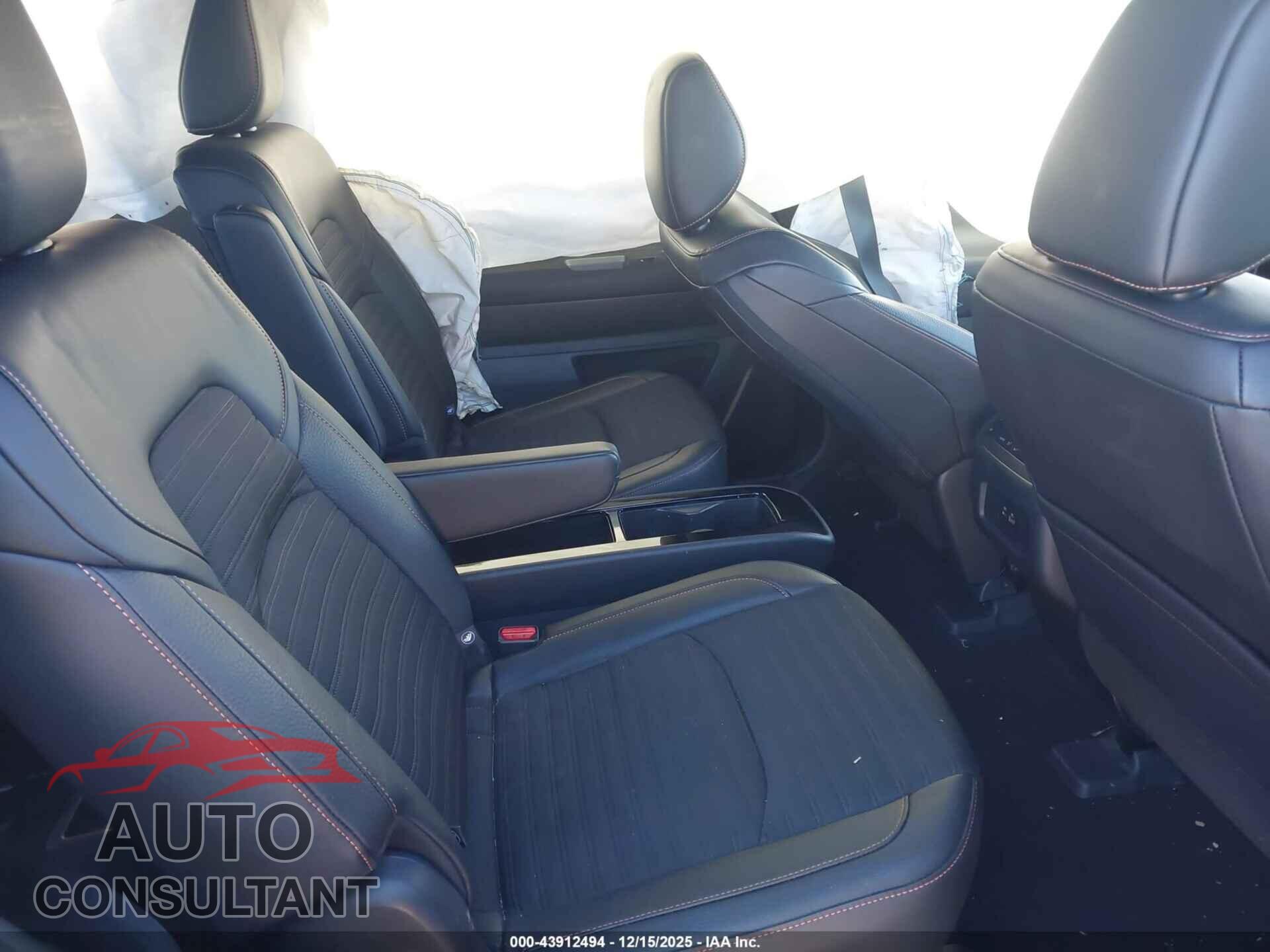 NISSAN PATHFINDER 2023 - 5N1DR3BD7PC215744