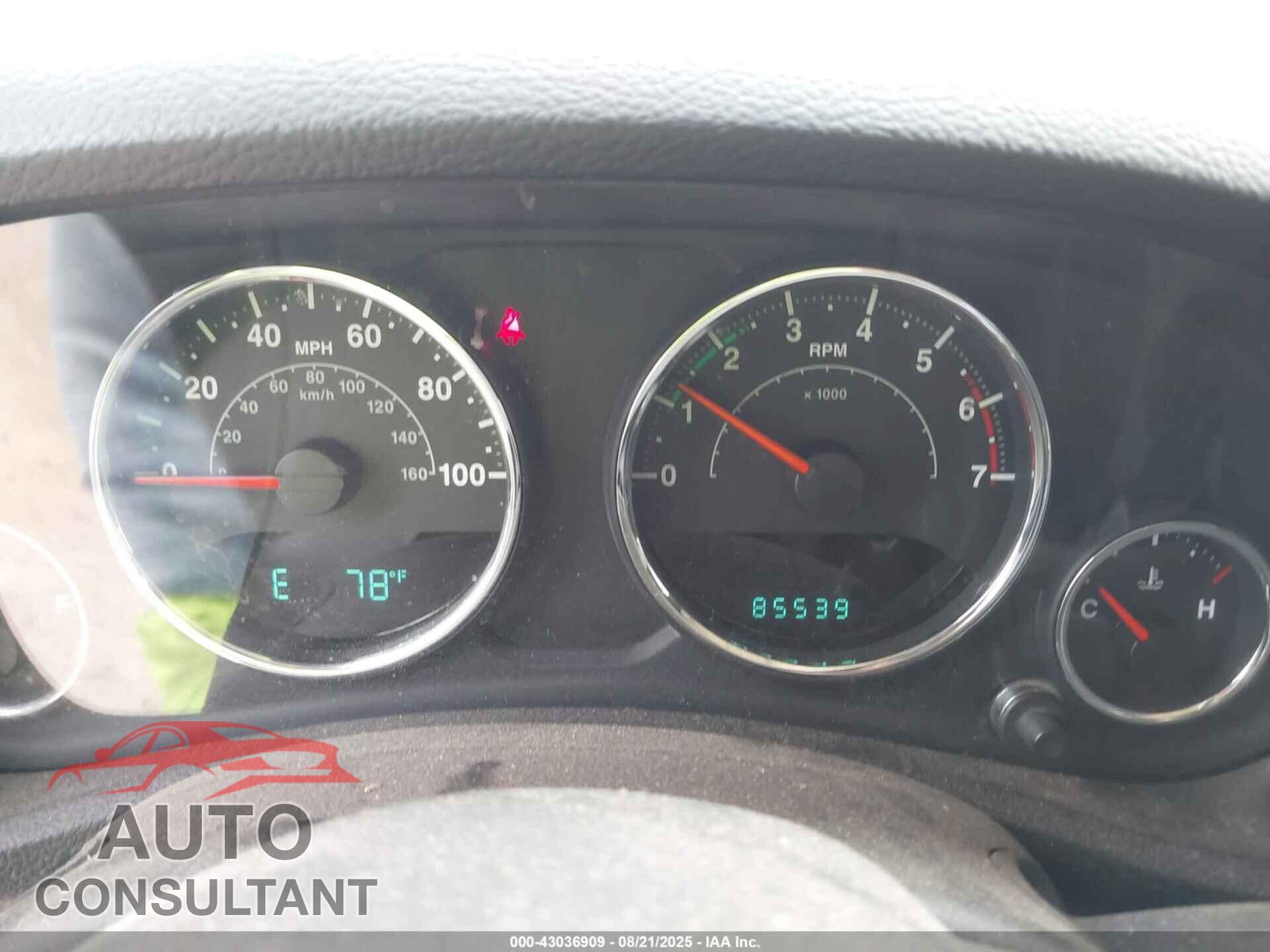 JEEP WRANGLER 2011 - 1J4AA2D11BL577373