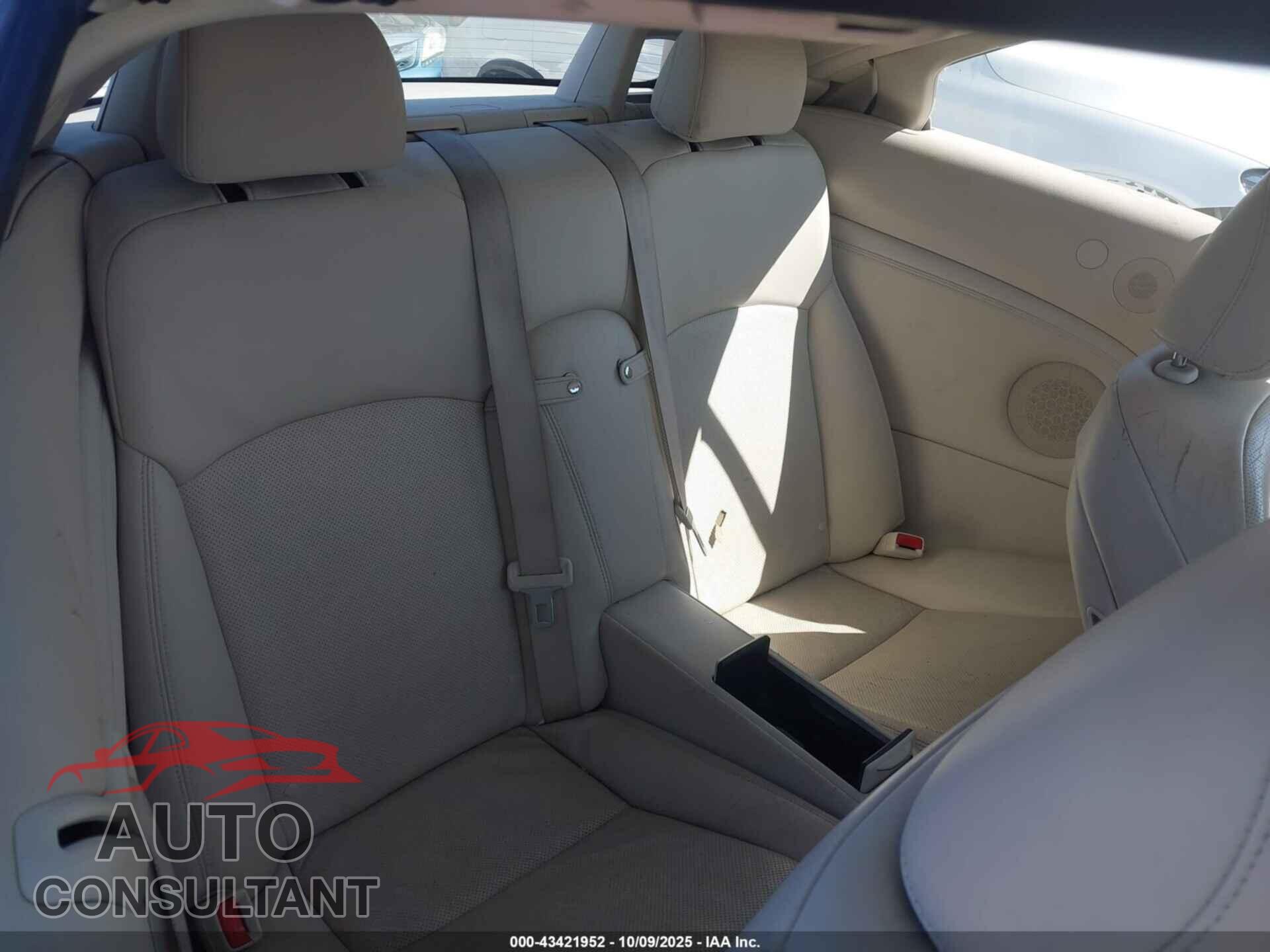 LEXUS IS 350C 2010 - JTHFE2C27A2501265
