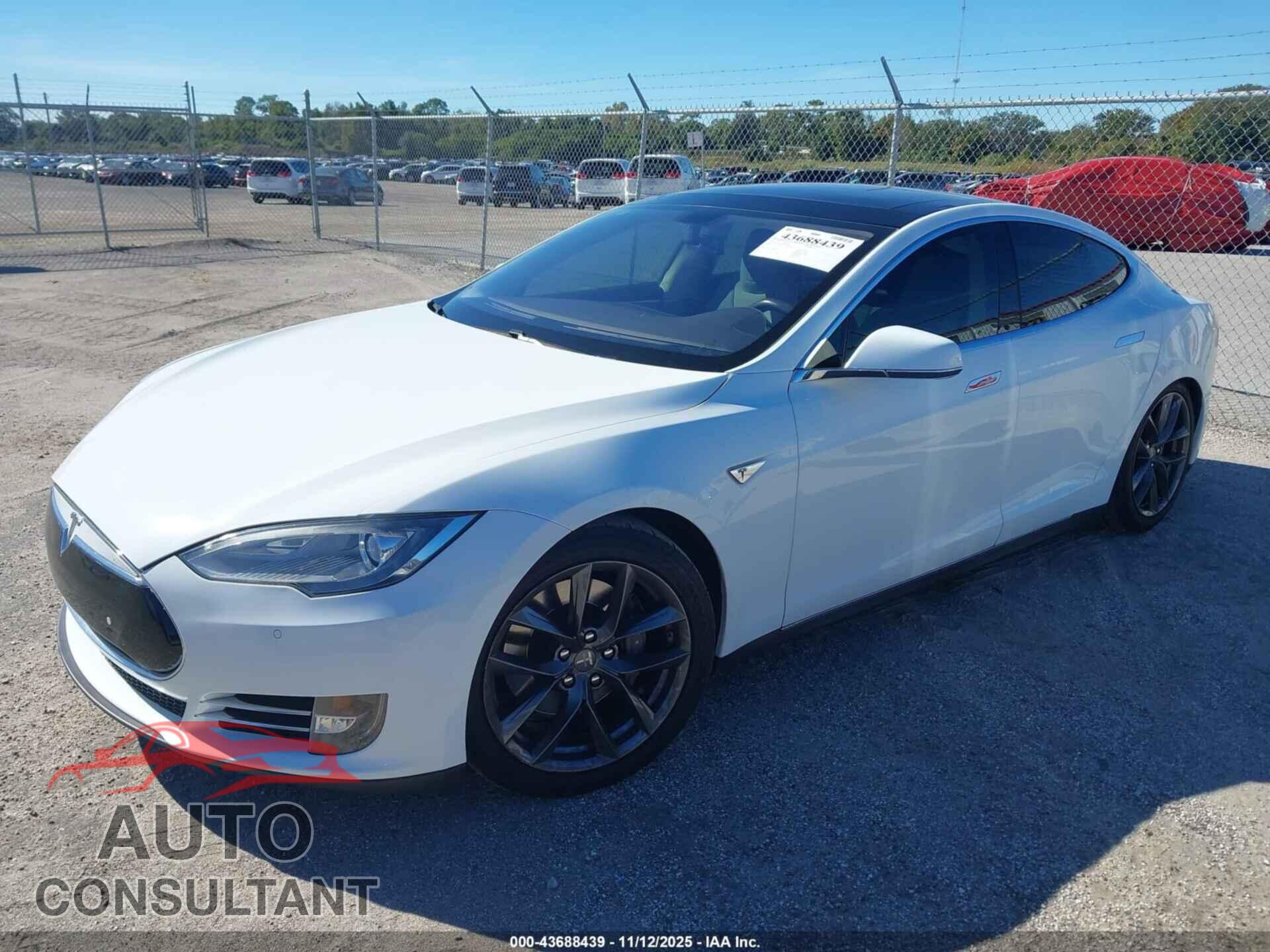 TESLA MODEL S 2013 - 5YJSA1CN9DFP27986