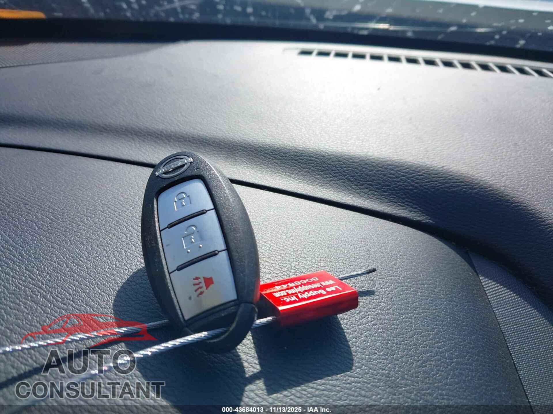 NISSAN FRONTIER 2022 - 1N6ED1CM0NN668564
