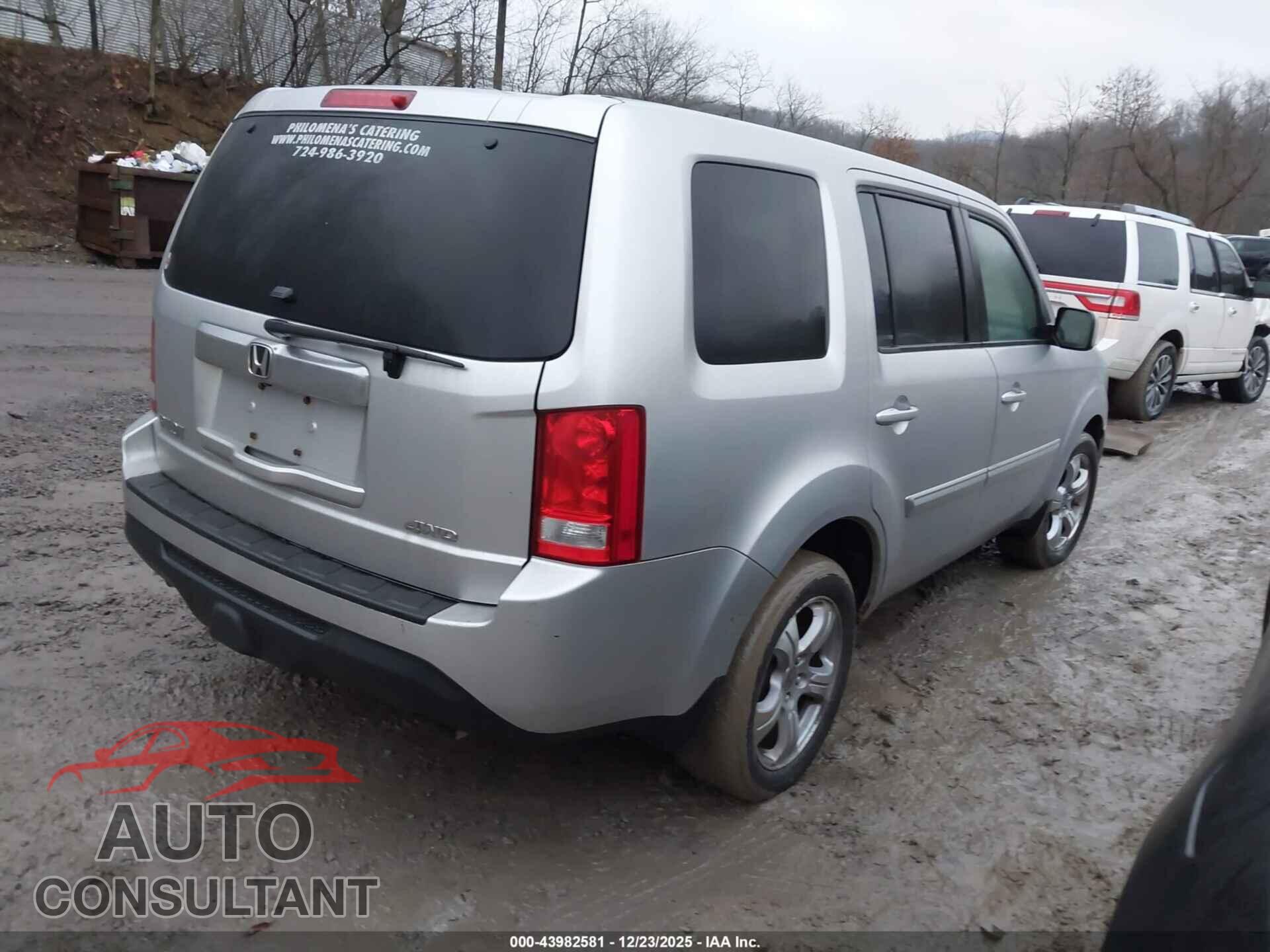 HONDA PILOT 2013 - 5FNYF4H5XDB040411
