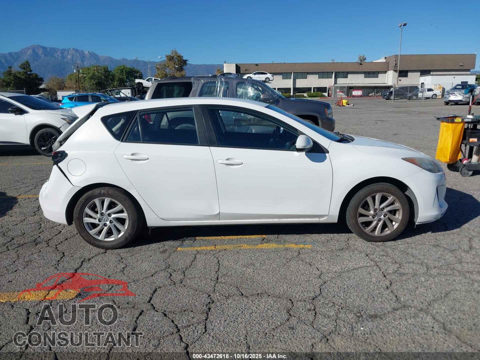 MAZDA MAZDA3 2012 - JM1BL1L83C1680773