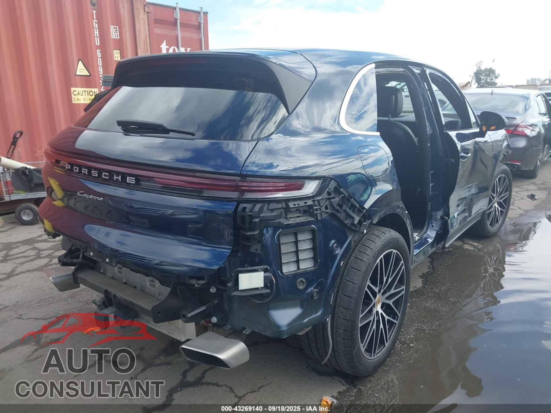 PORSCHE CAYENNE 2024 - WP1AA2AY5RDA00128