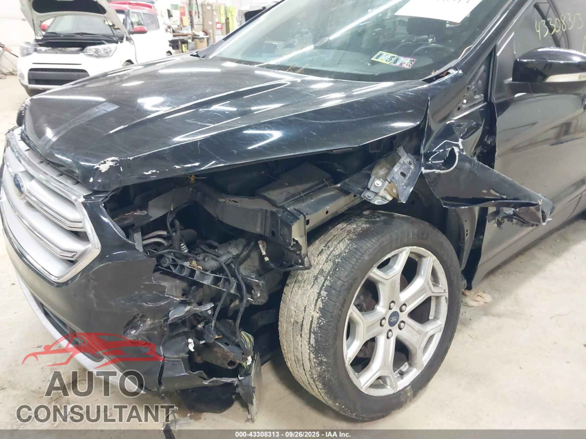 FORD ESCAPE 2017 - 1FMCU9J90HUB75898