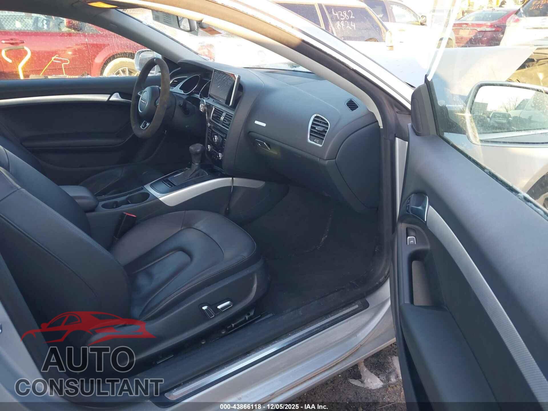 AUDI A5 2013 - WAUCFAFR6DA052043