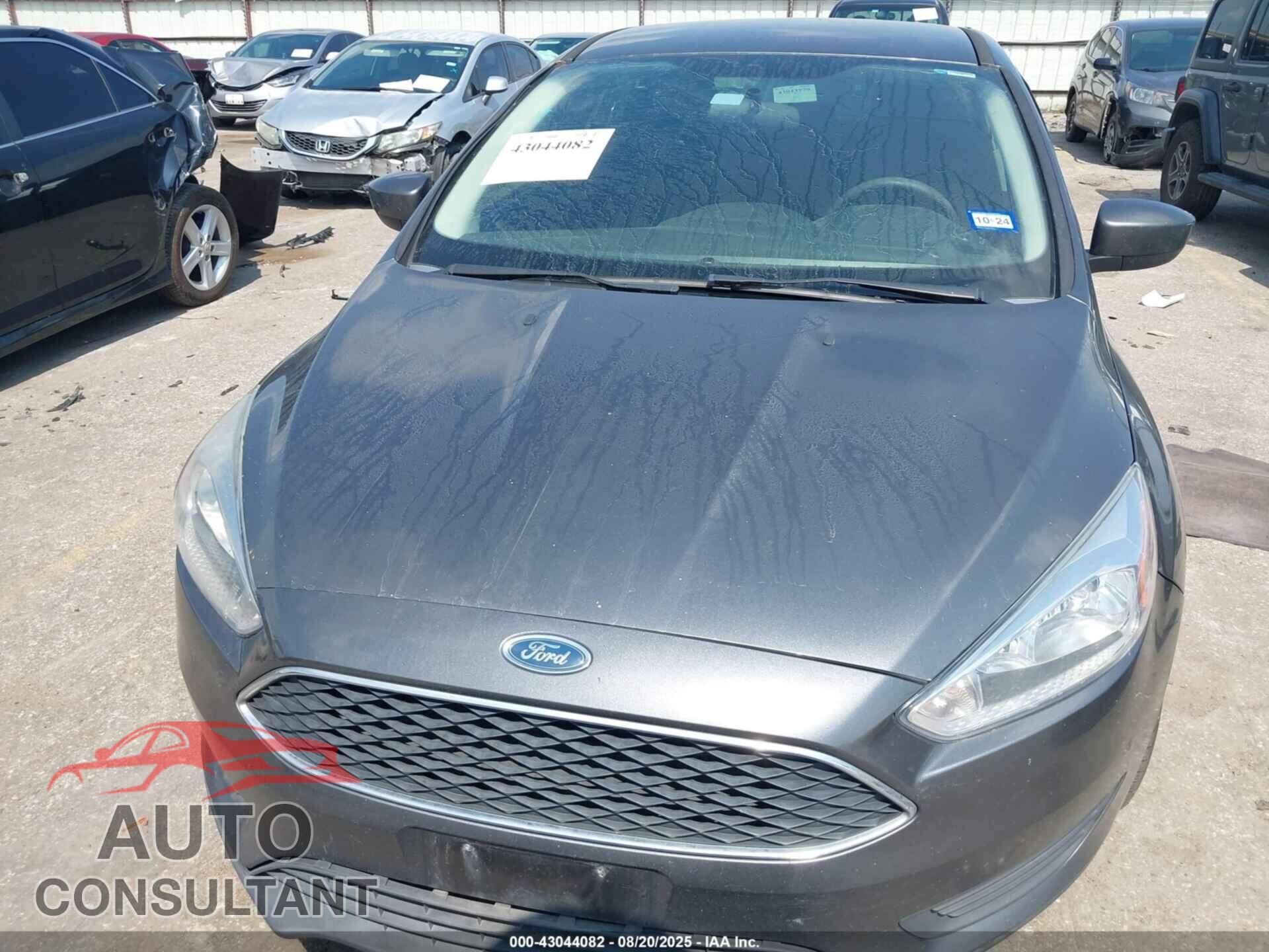 FORD FOCUS 2018 - 1FADP3K2XJL259047