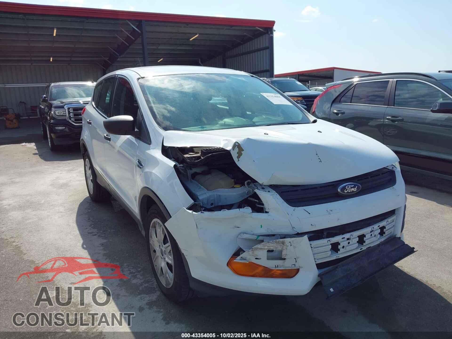 FORD ESCAPE 2016 - 1FMCU0F70GUC42226