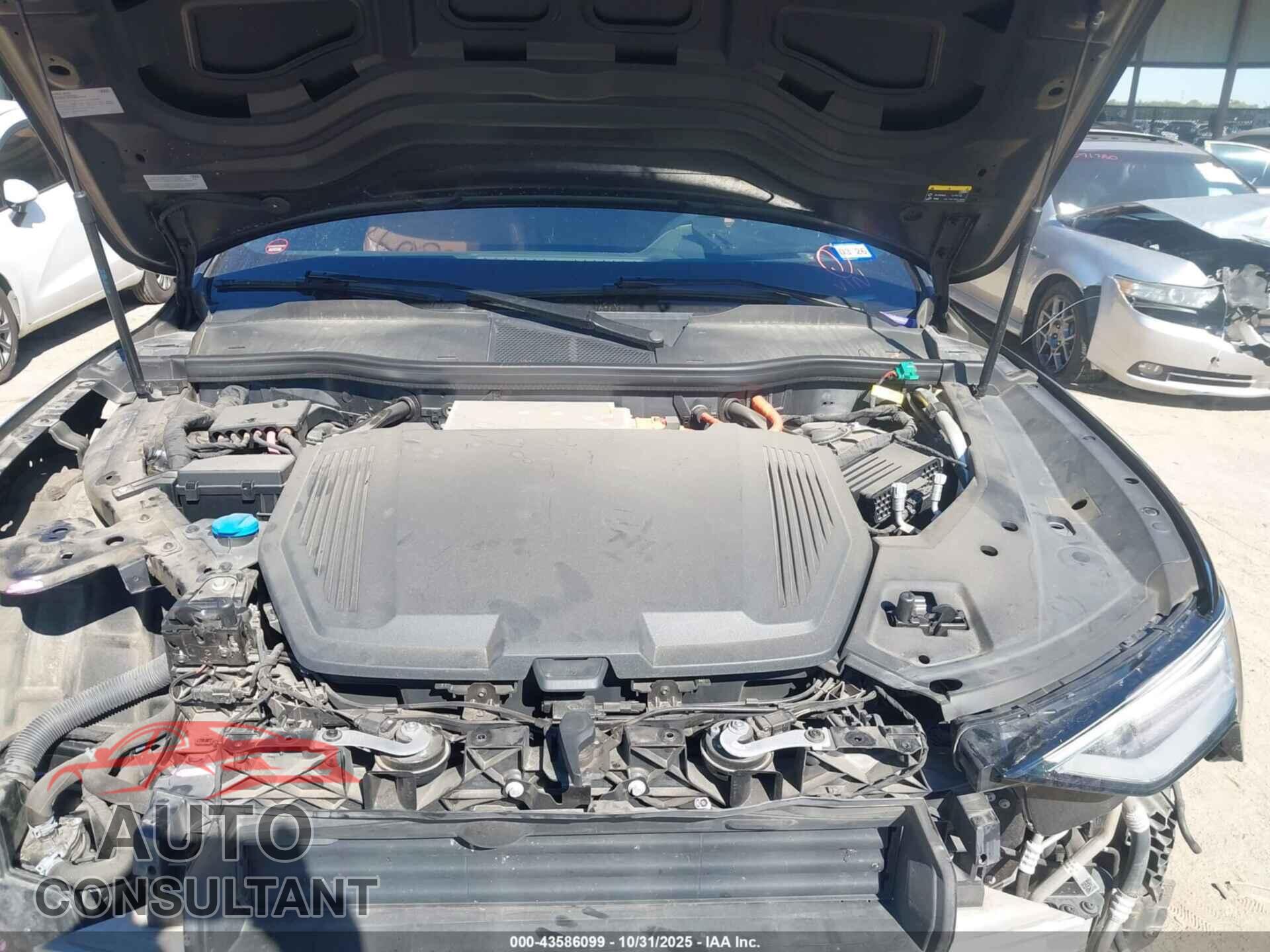 AUDI E-TRON 2019 - WA1VAAGE2KB015837