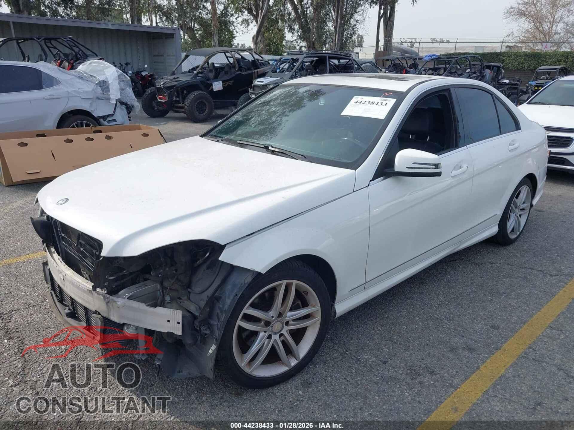 MERCEDES-BENZ C-CLASS 2014 - WDDGF4HB5EA960643