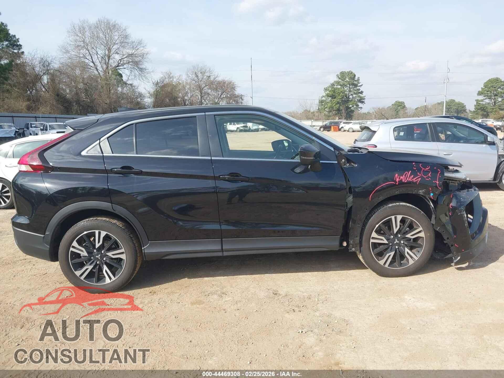 MITSUBISHI ECLIPSE CROSS 2025 - JA4ATWAA0SZ038245