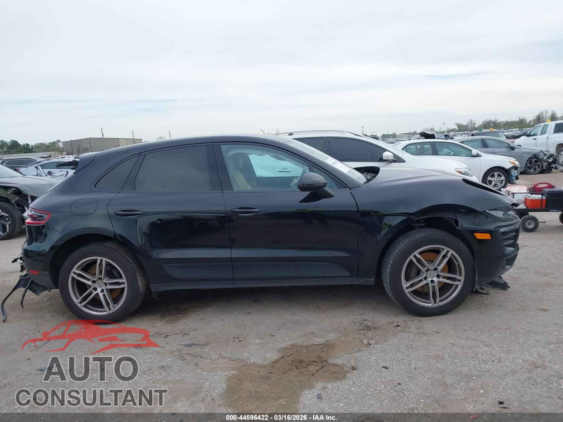 PORSCHE MACAN 2017 - WP1AA2A58HLB03537