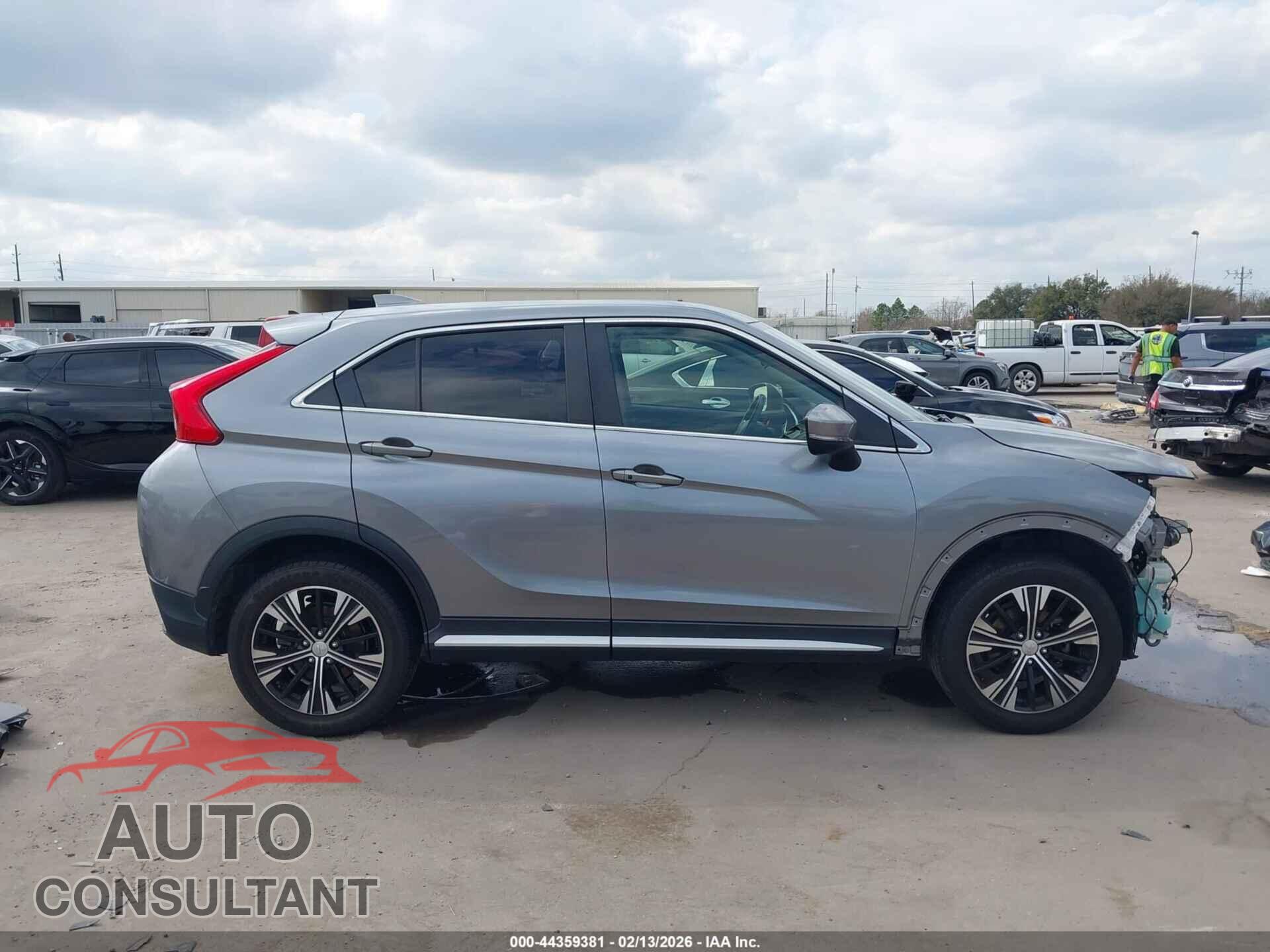MITSUBISHI ECLIPSE CROSS 2018 - JA4AT5AA0JZ039193