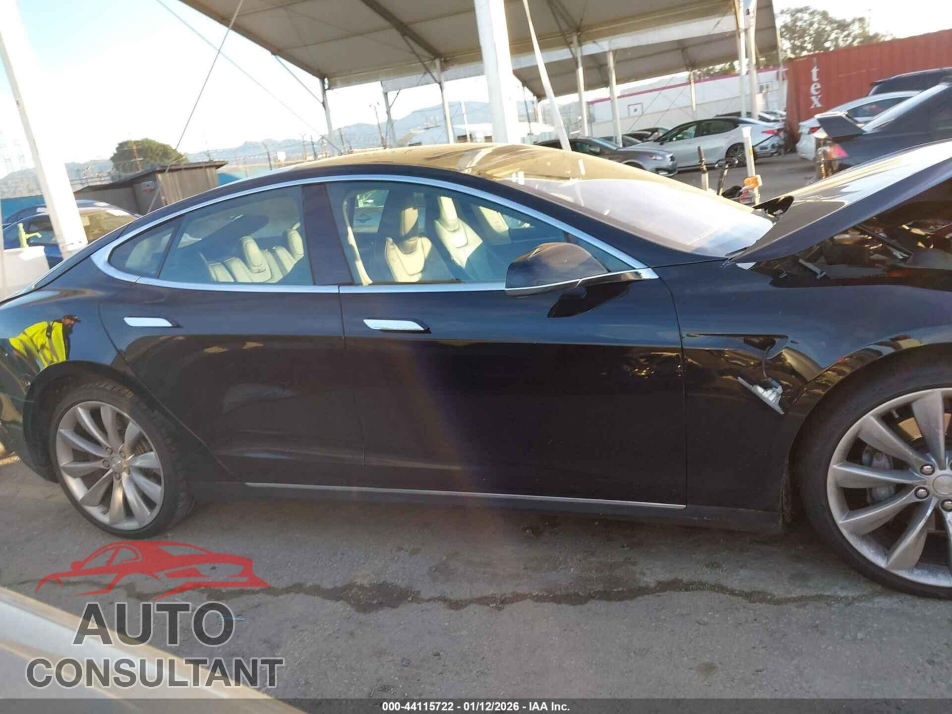 TESLA MODEL S 2014 - 5YJSA1S14EFP47546