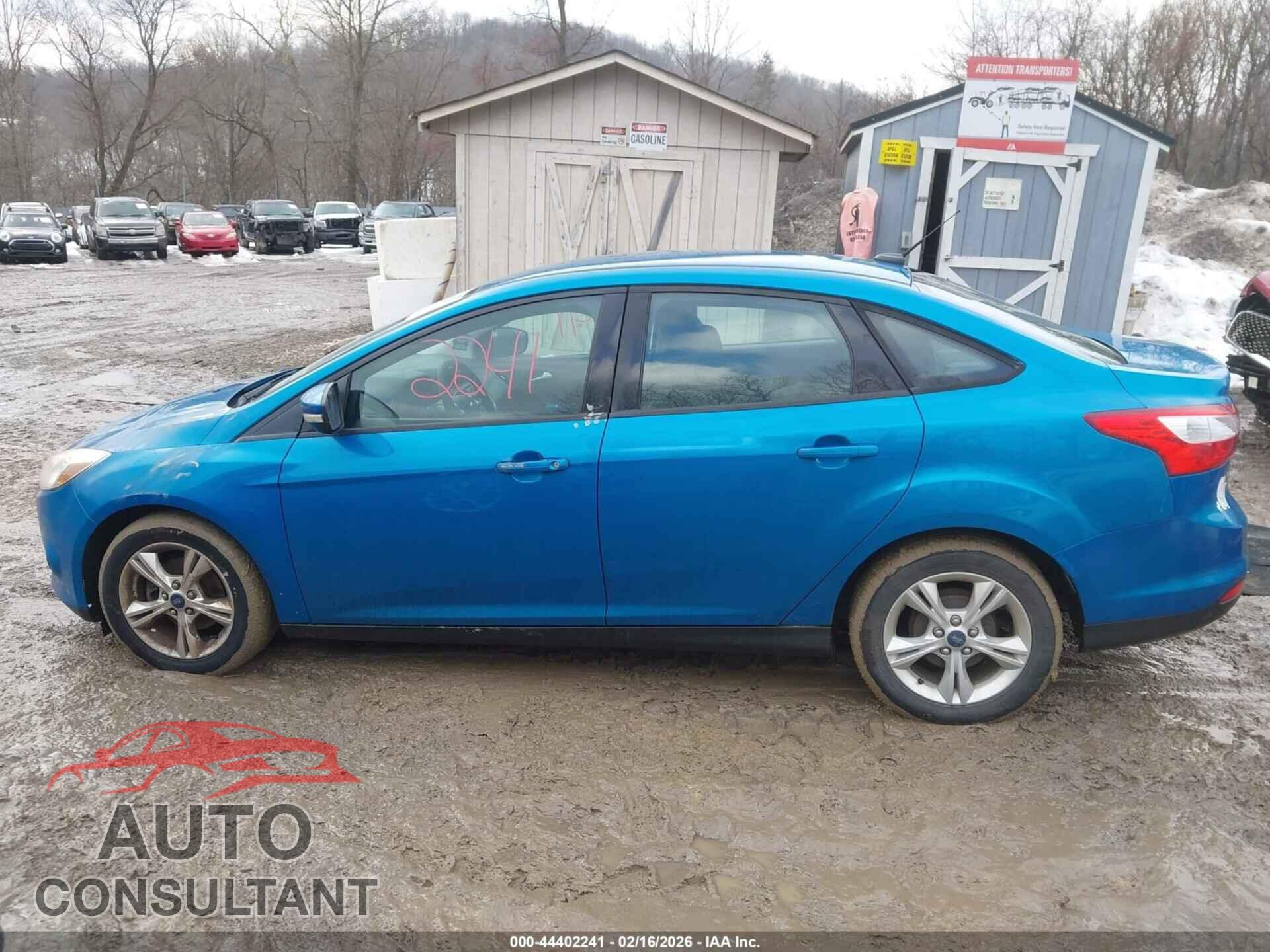 FORD FOCUS 2013 - 1FADP3F2XDL275828