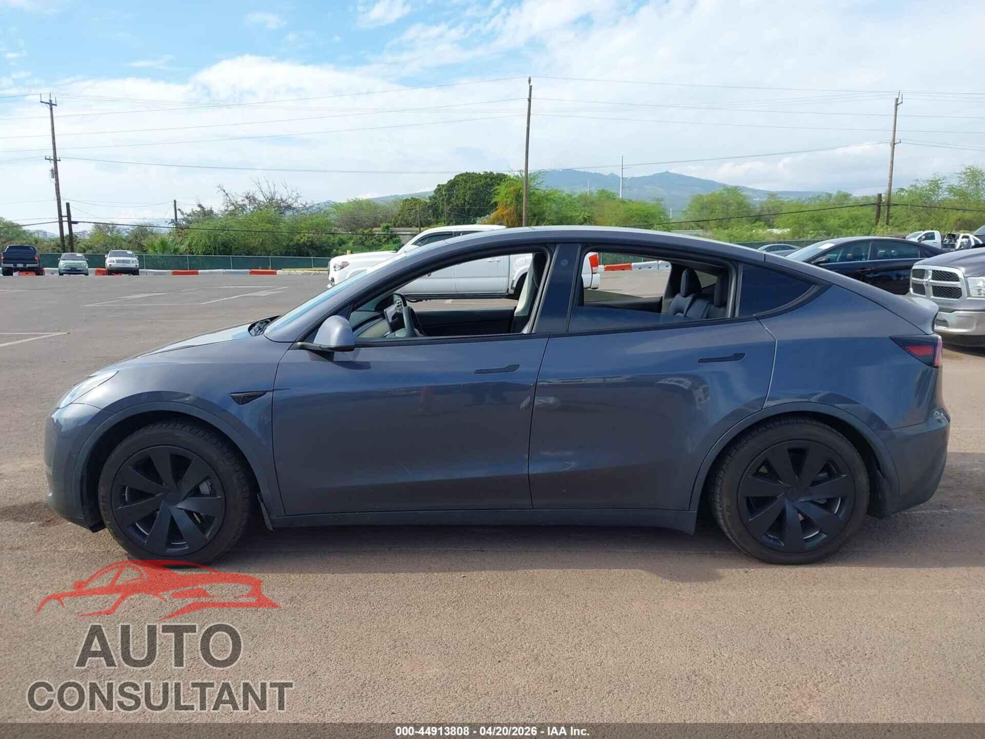 TESLA MODEL Y 2022 - 7SAYGAEEXNF366830