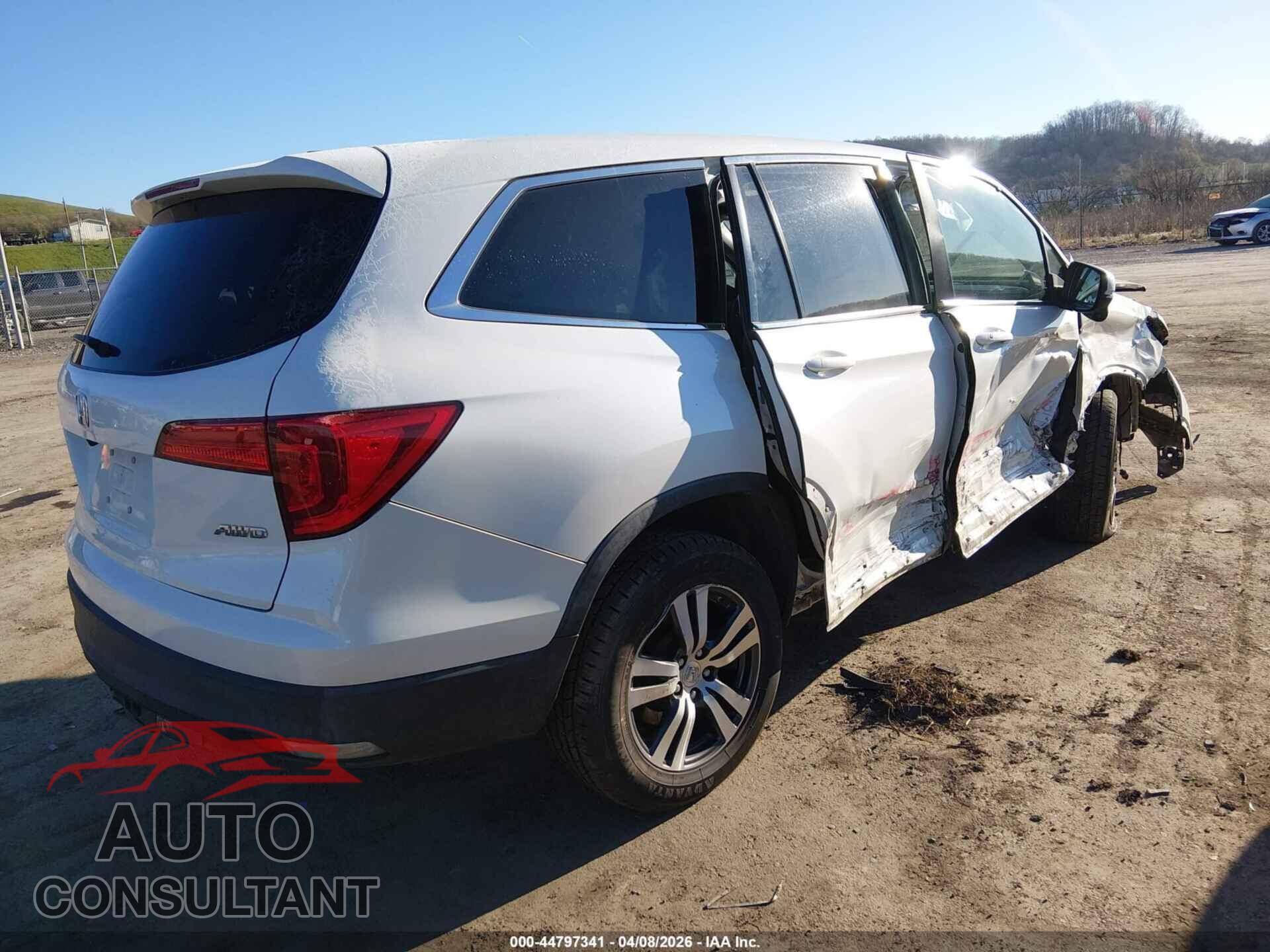 HONDA PILOT 2017 - 5FNYF6H3XHB044782