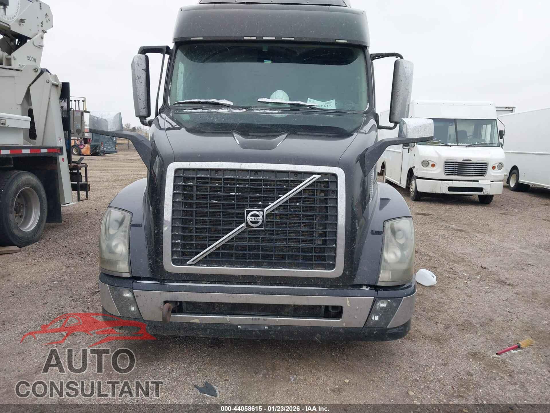 VOLVO VNL 2017 - 4V4NC9EH3HN973473