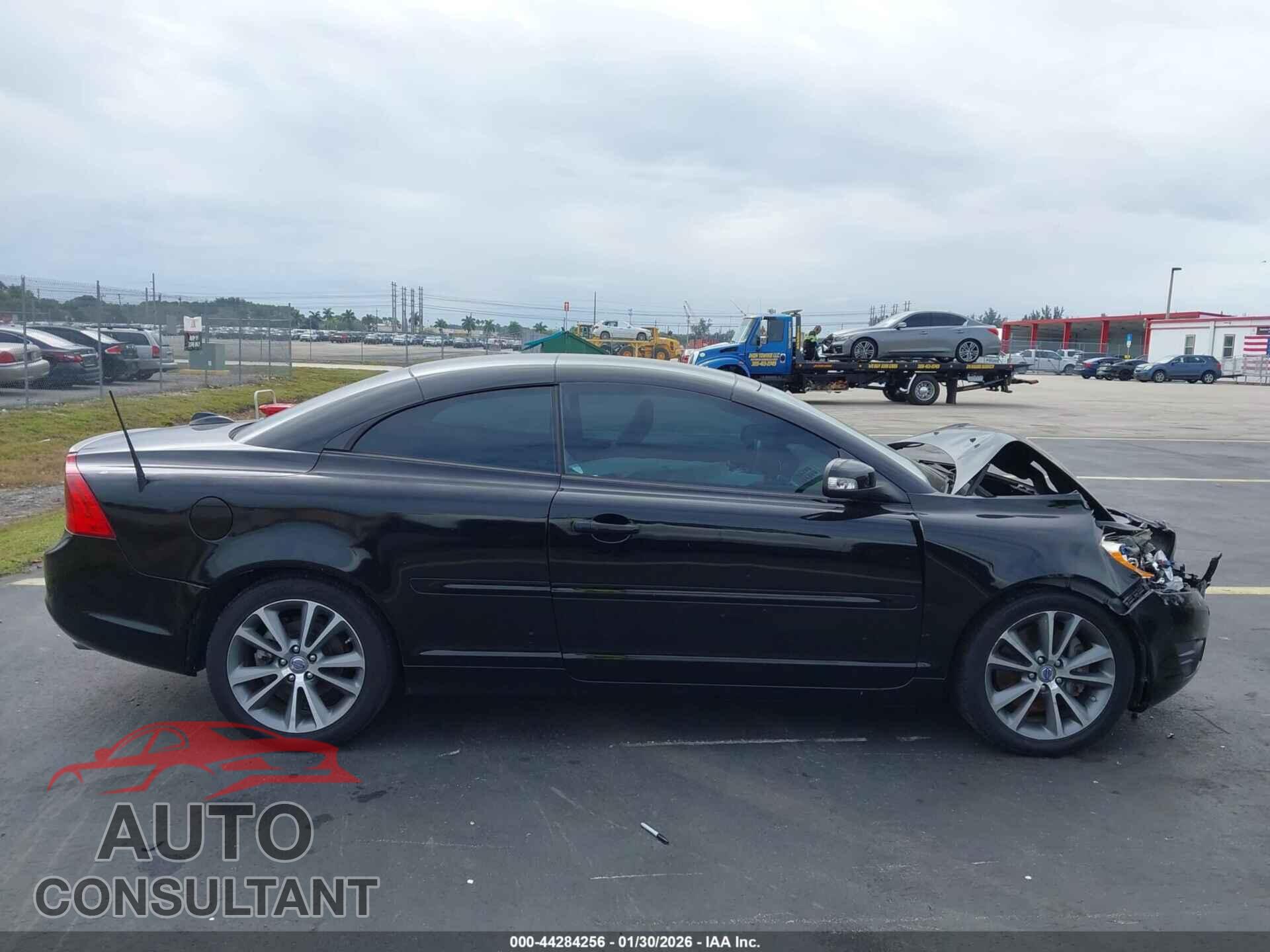VOLVO C70 2012 - YV1672MC2CJ131932