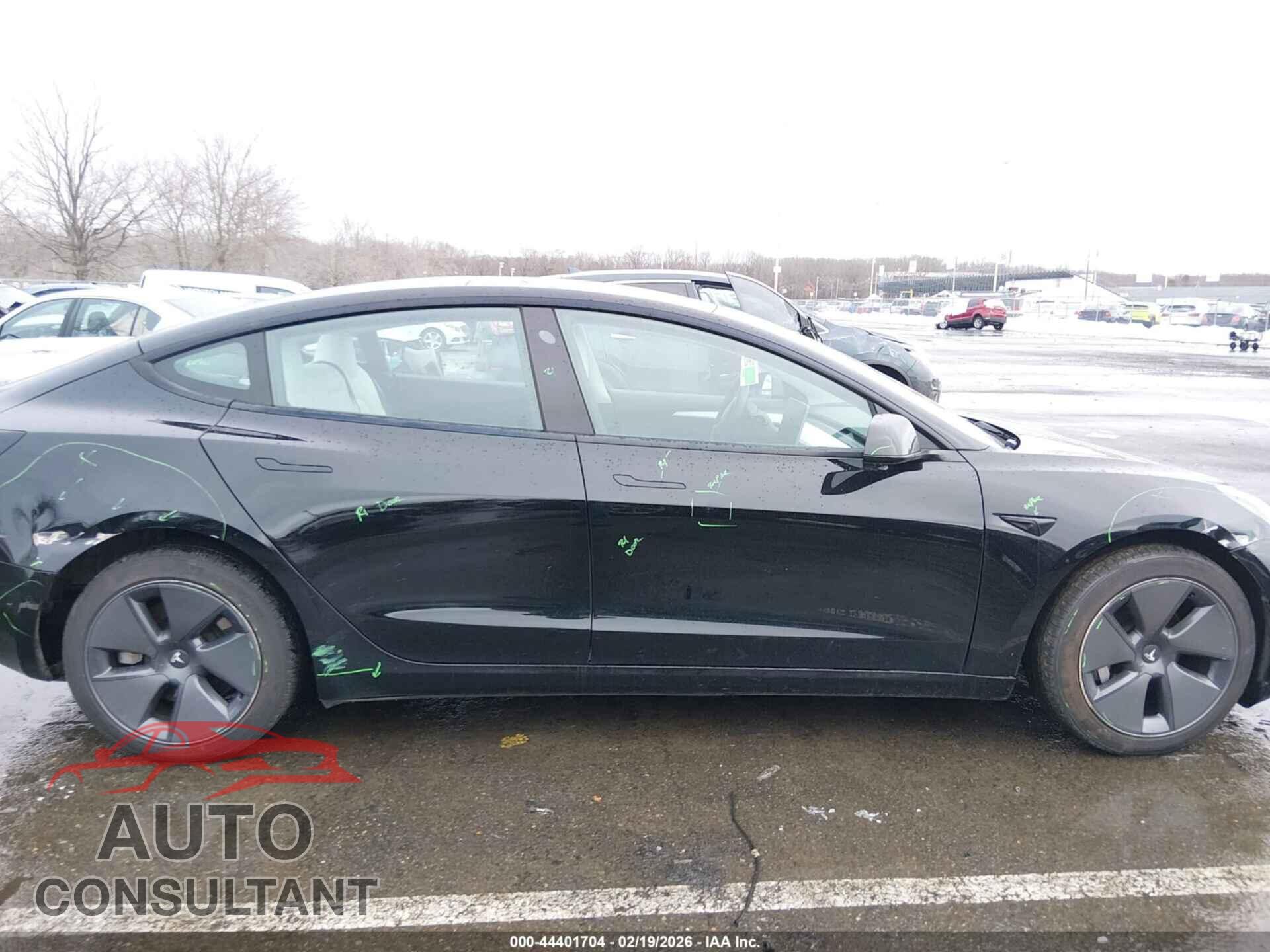 TESLA MODEL 3 2021 - 5YJ3E1EB5MF093751