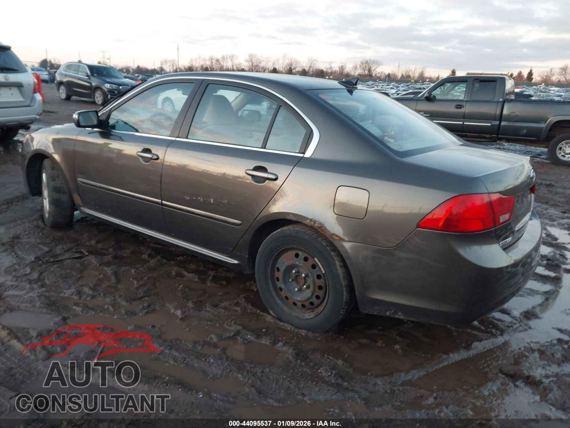 KIA OPTIMA 2010 - KNAGG4A88A5437669