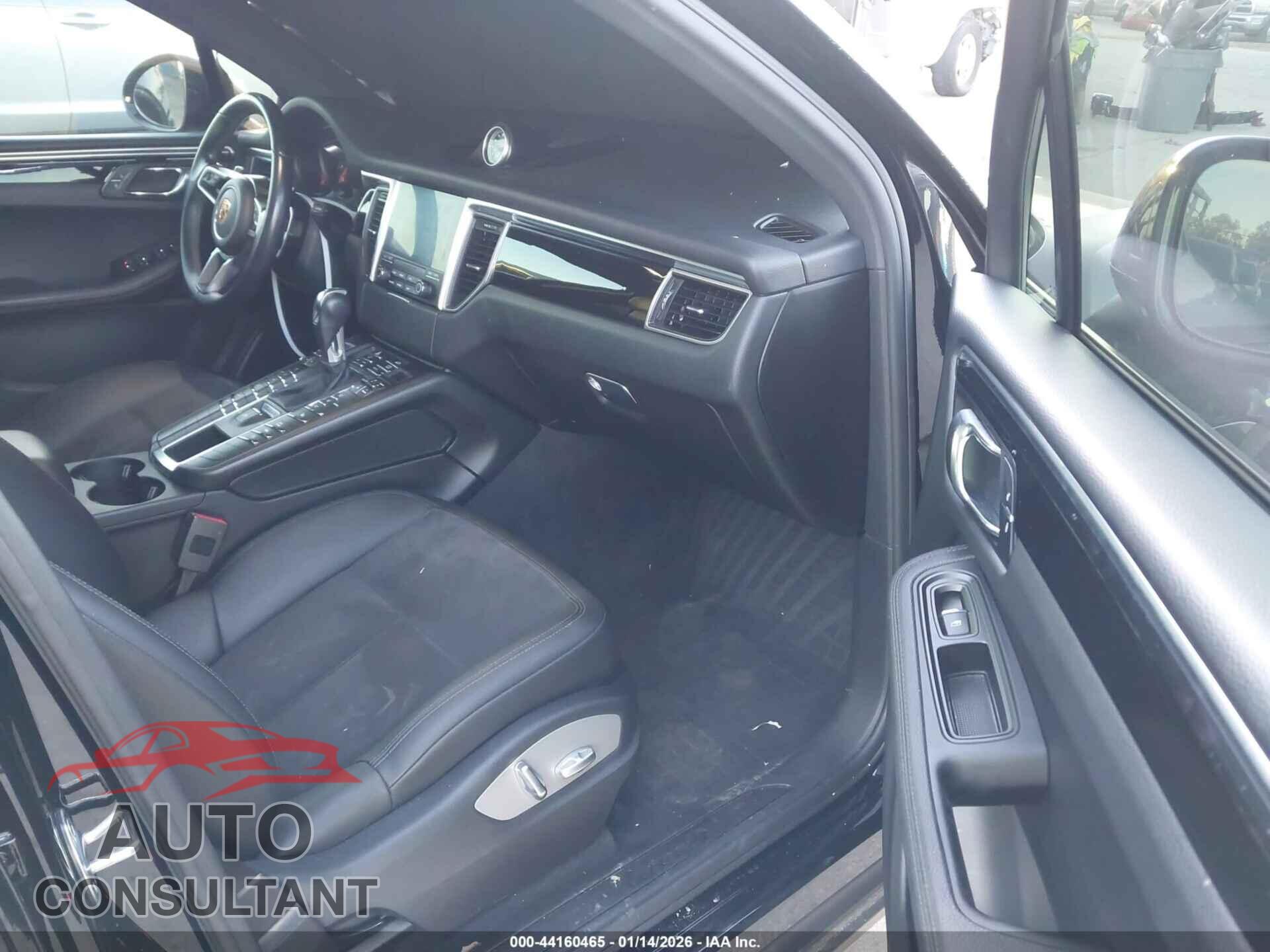 PORSCHE MACAN 2018 - WP1AA2A57JLB00893