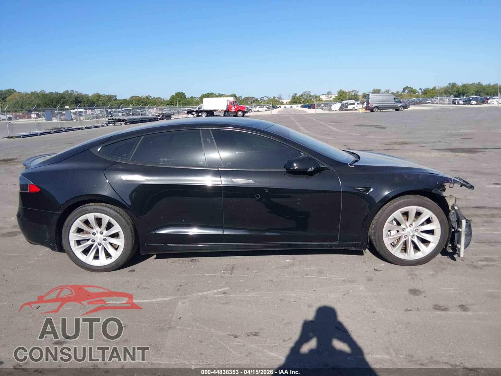 TESLA MODEL S 2017 - 5YJSA1E2XHF194636