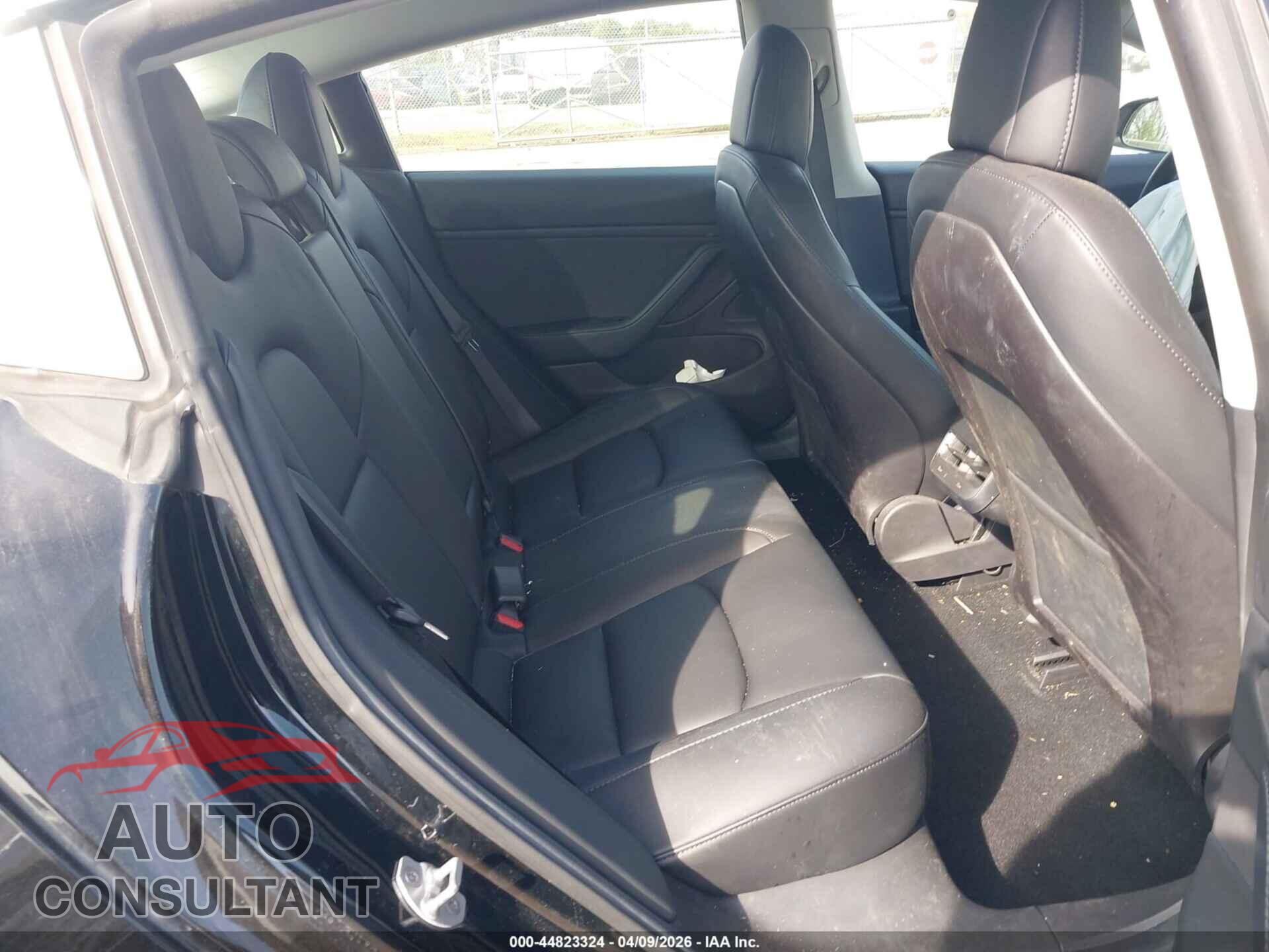 TESLA MODEL 3 2019 - 5YJ3E1EB3KF384357