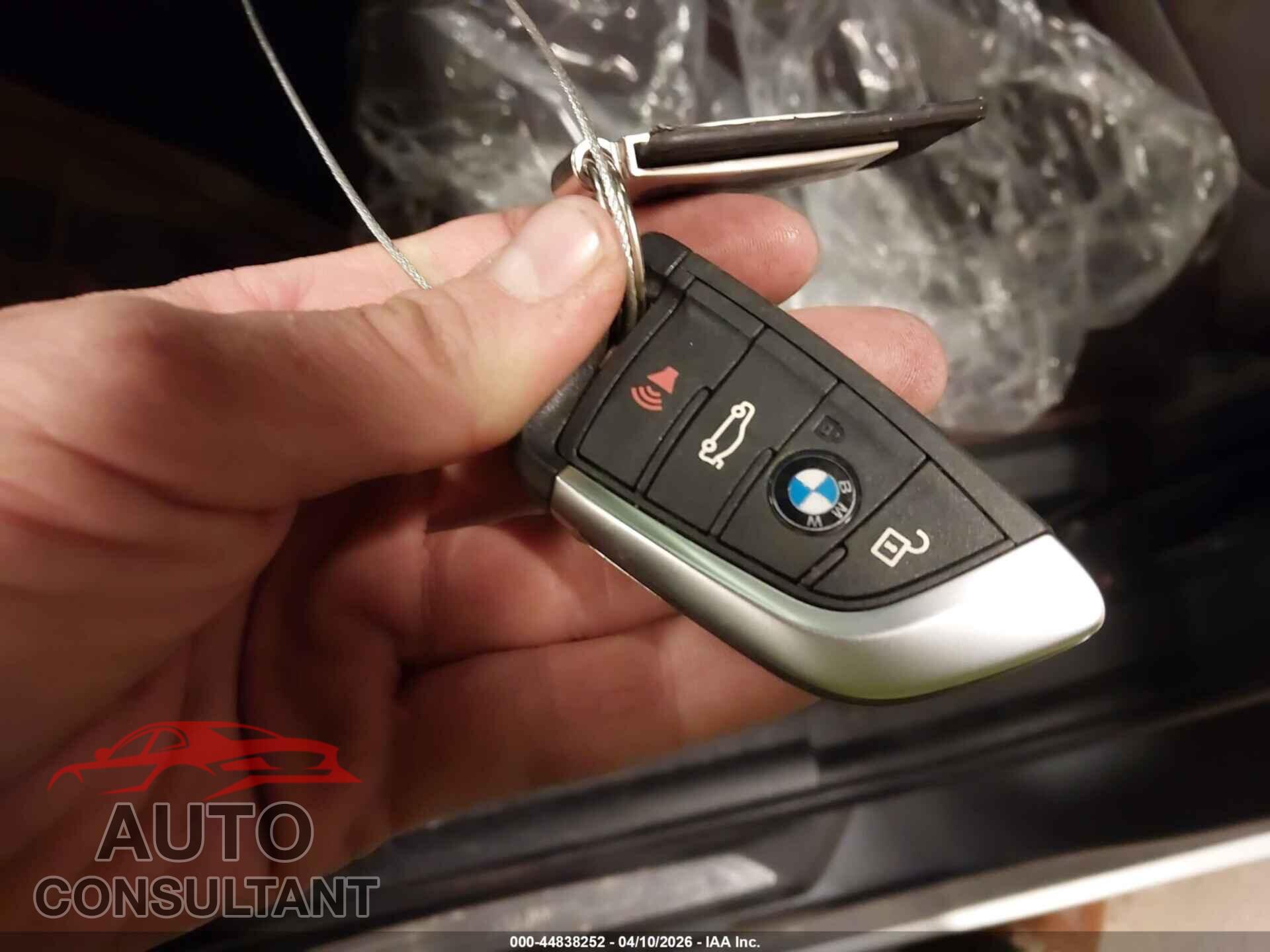 BMW X1 2017 - WBXHT3C38H5F76361