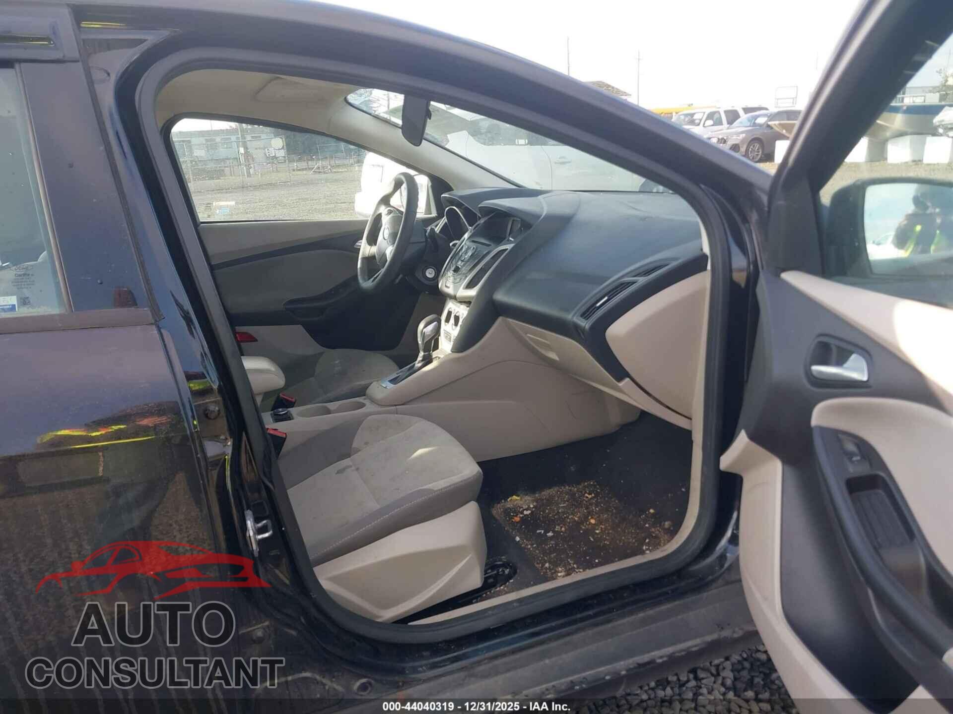 FORD FOCUS 2012 - 1FAHP3F23CL230326