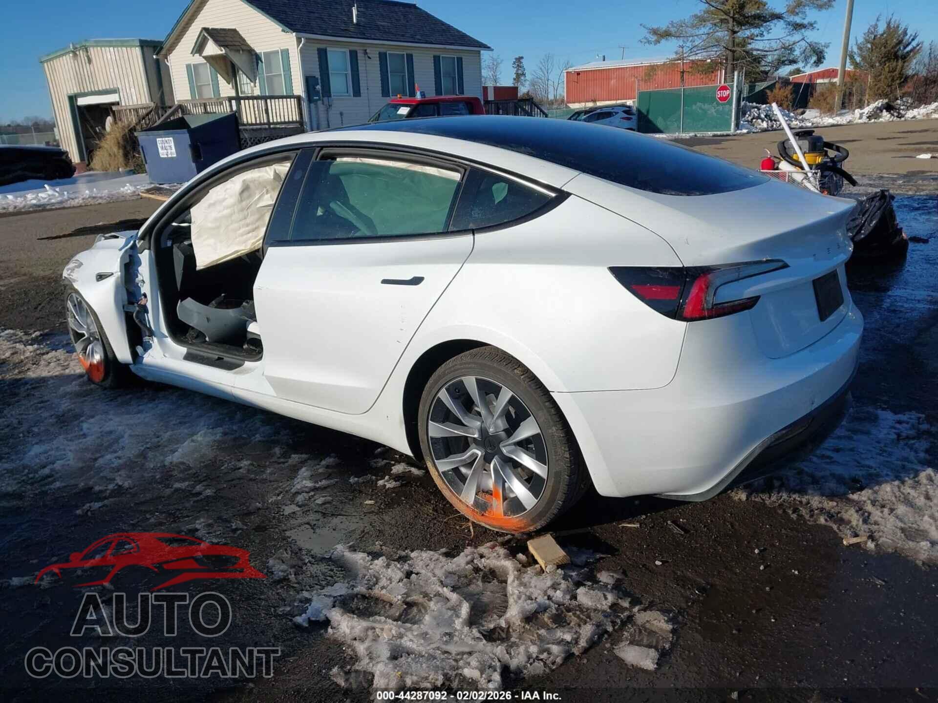 TESLA MODEL 3 2024 - 5YJ3E1EB3RF799432
