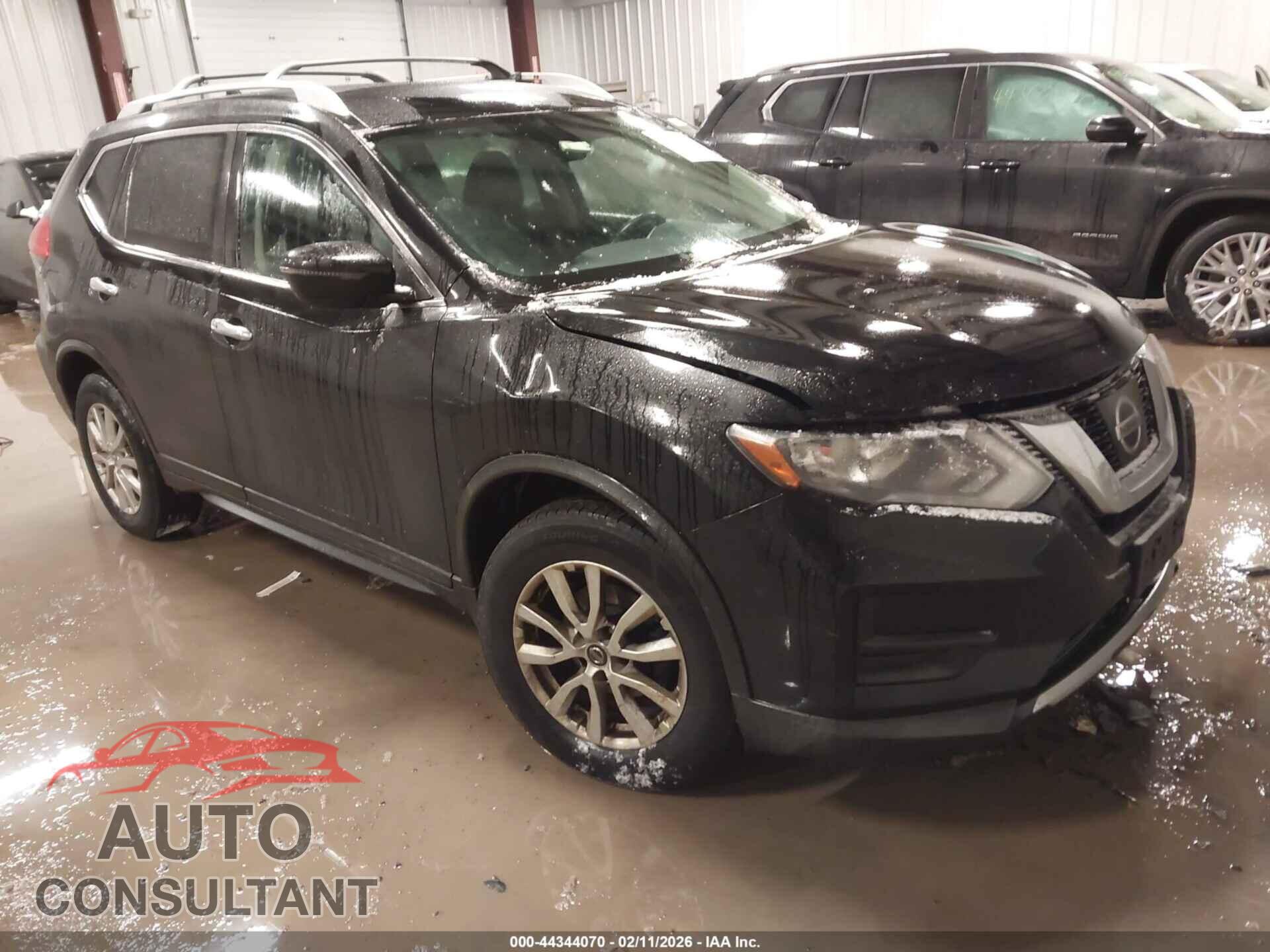 NISSAN ROGUE 2017 - KNMAT2MV1HP574378