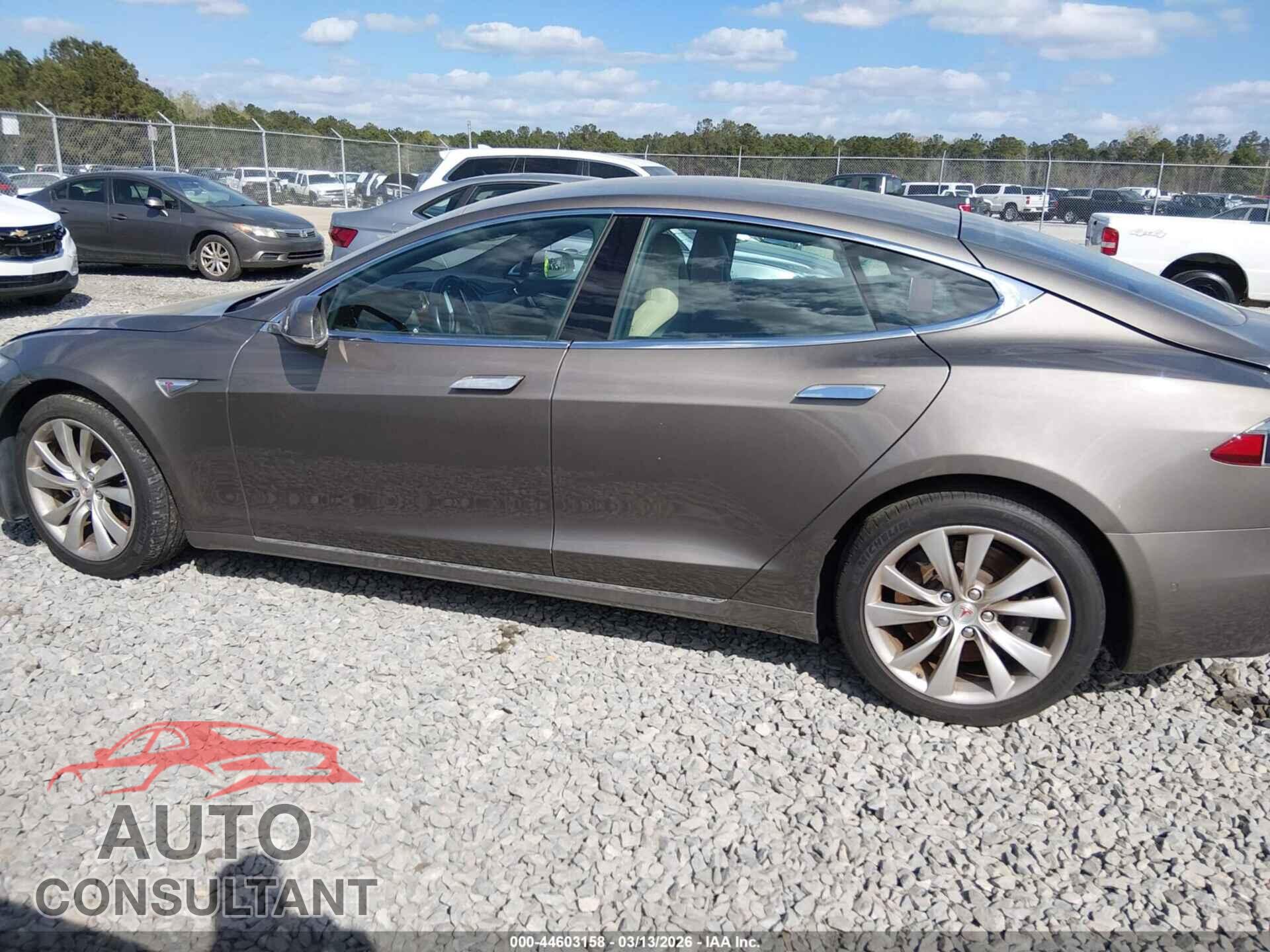 TESLA MODEL S 2016 - 5YJSA1E19GF157437