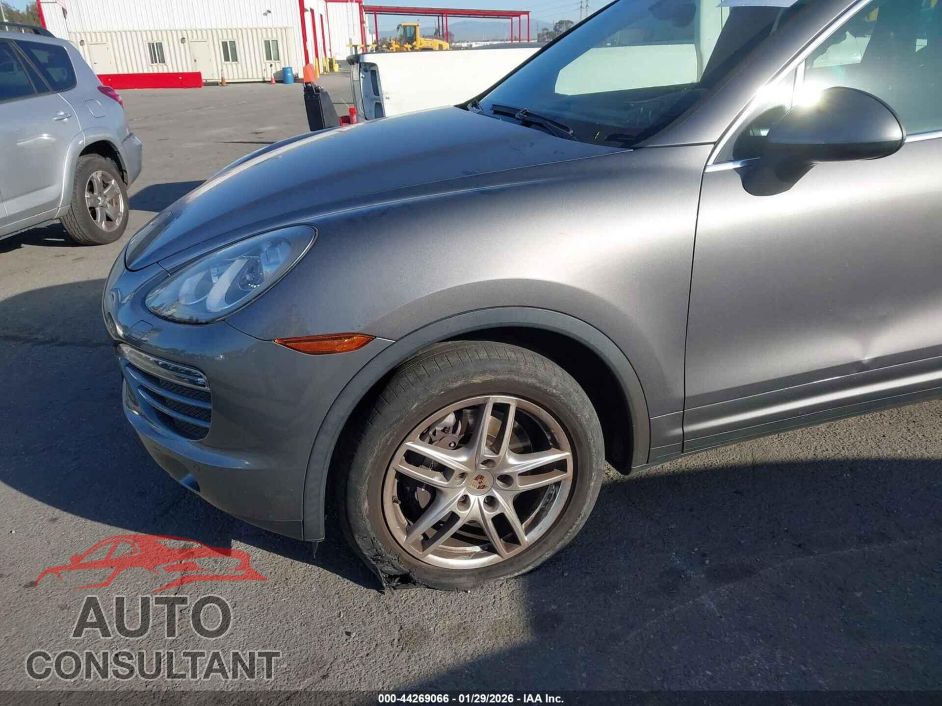 PORSCHE CAYENNE 2013 - WP1AA2A2XDLA00099
