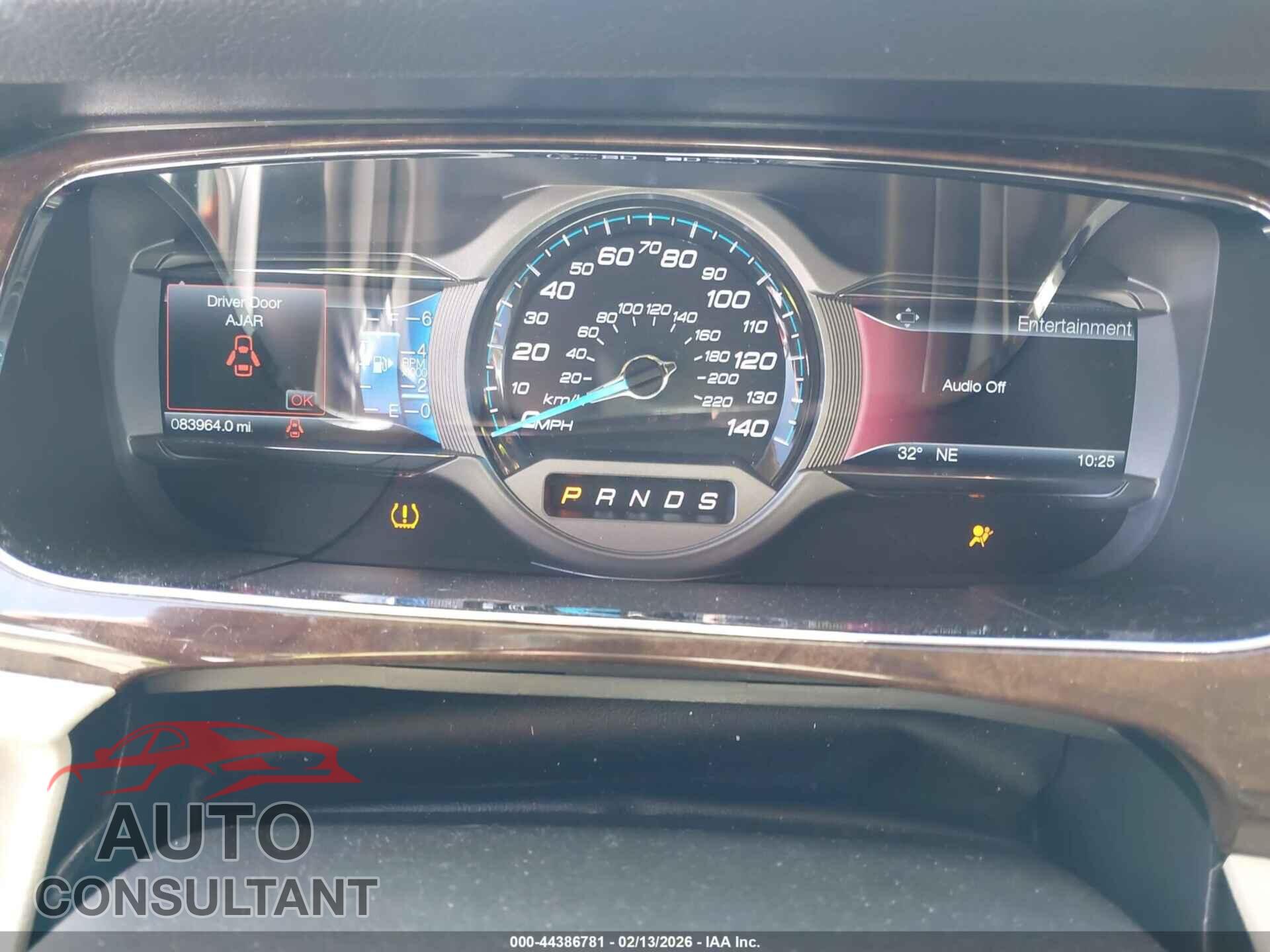 FORD TAURUS 2017 - 1FAHP2J86HG122496