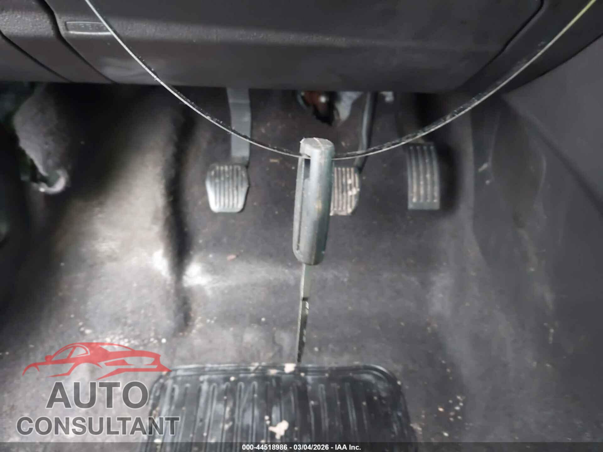 FORD FOCUS 2018 - 1FADP3E20JL208071